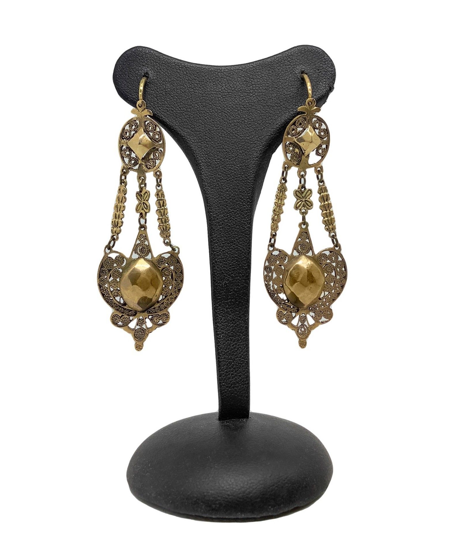 Null Importantes boucles d'oreilles pendantes en or l 7 cm, 12,6 gr. Ancienne fa&hellip;
