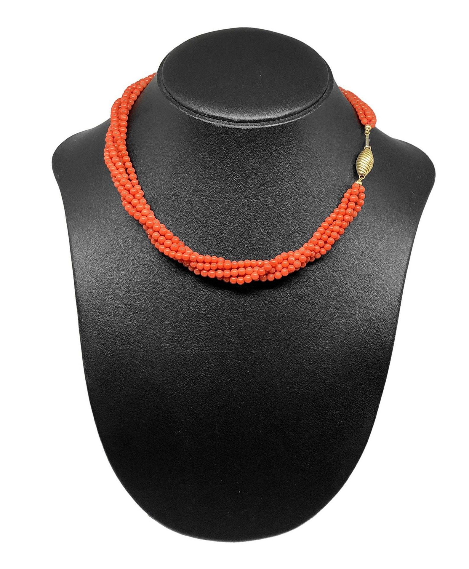 Null Collier de corail rouge à 5 brins 52, 7 gr., 22 cm