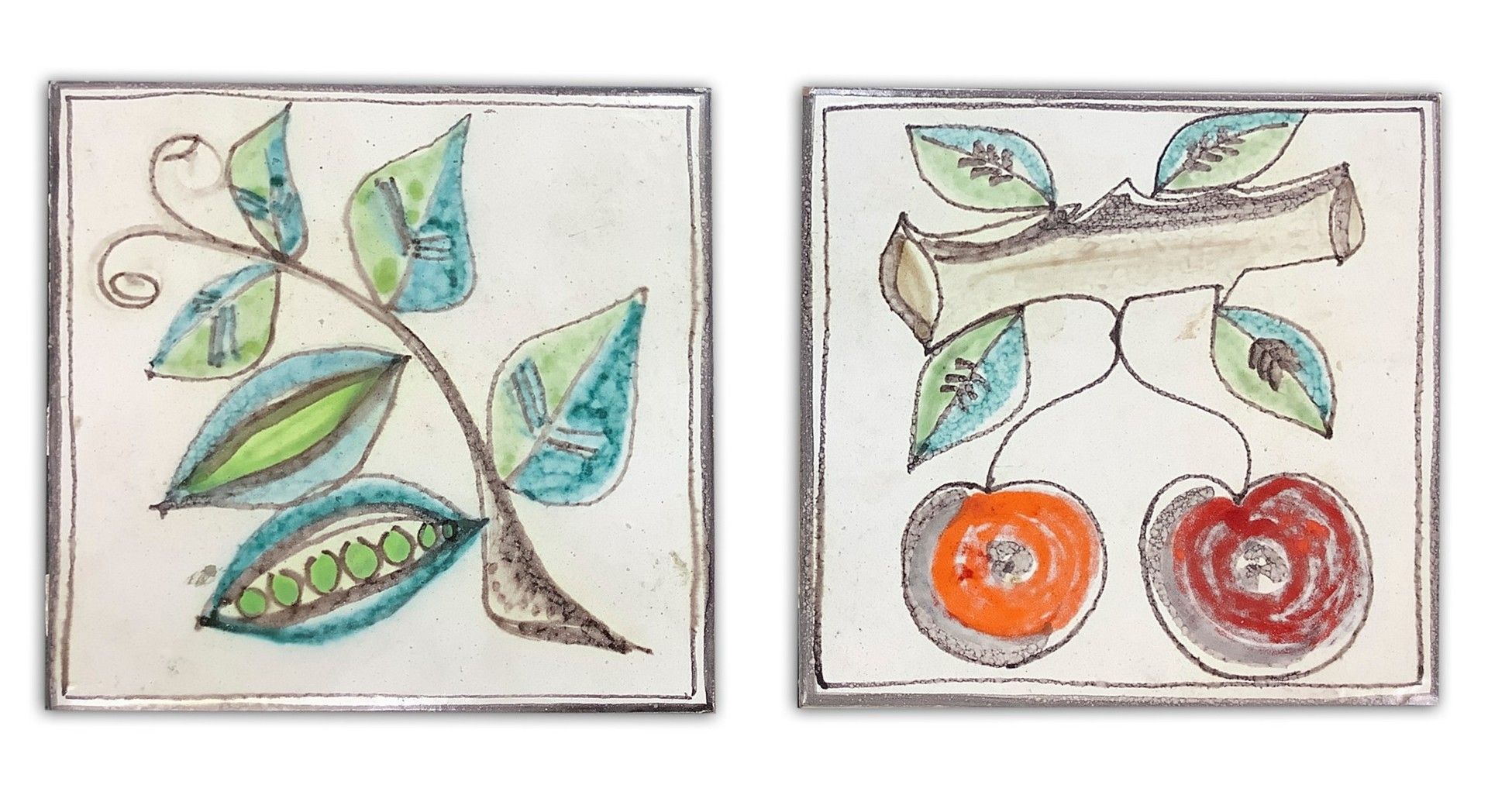 De Simone 描绘樱桃和豌豆植物的一对马乔利卡瓷砖，60年代，20x20厘米