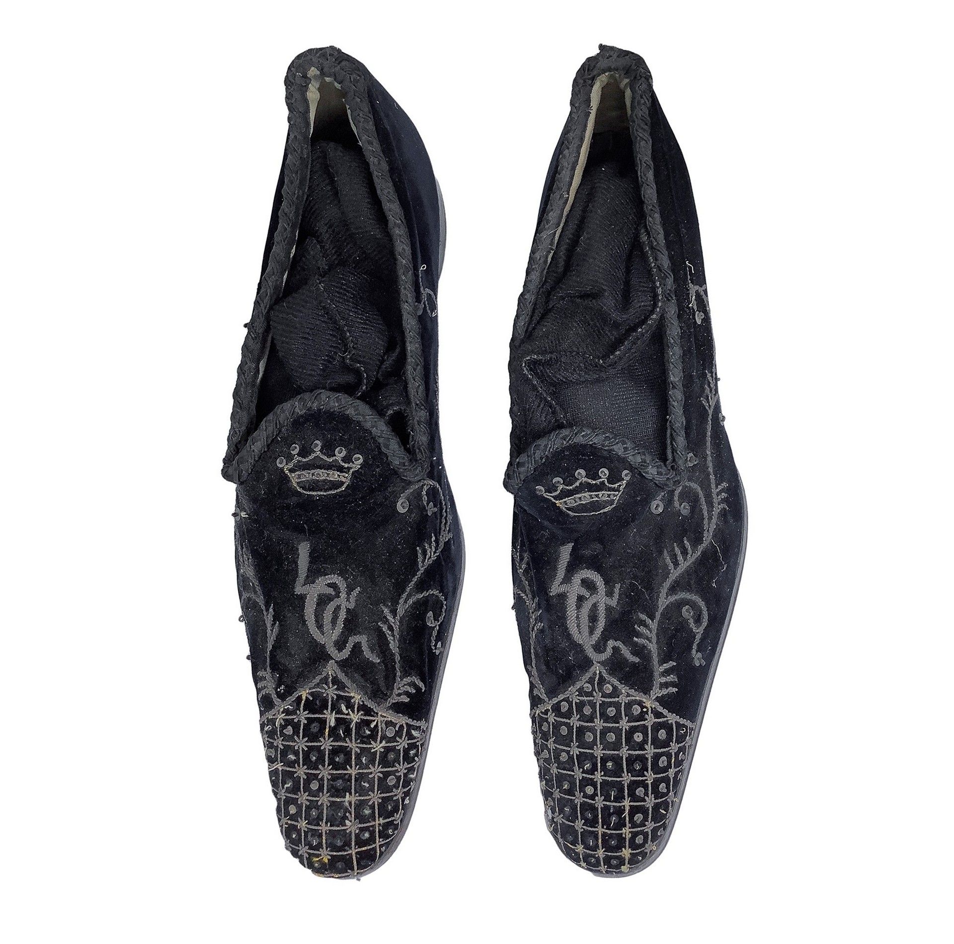 Null Vintage Pantoffeln Schuhe , Frühes 19. Jahrhundert Gestickte edle Schuhe