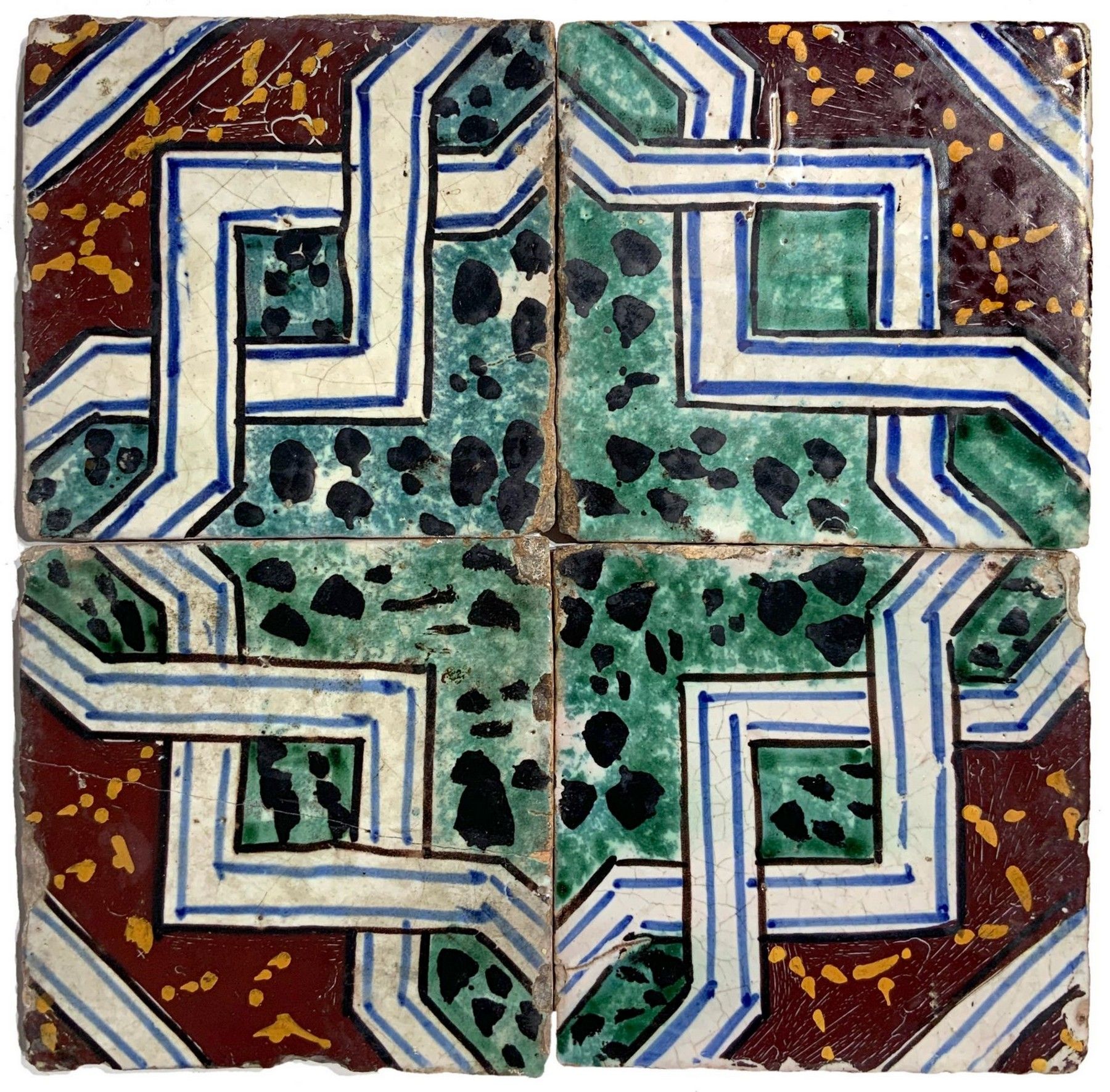 Bruno Tommaso 四块板状的瓷砖，阿拉伯风格，墨西拿。20世纪初 19.5x19.5厘米，每块瓦片都由4块瓦片组成。