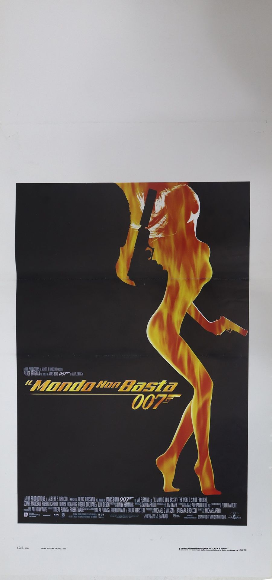 Null 电影海报 "007，世界是不够的"，1999年，70厘米×33厘米，意大利第一版，使用痕迹正常，日期在左下方。