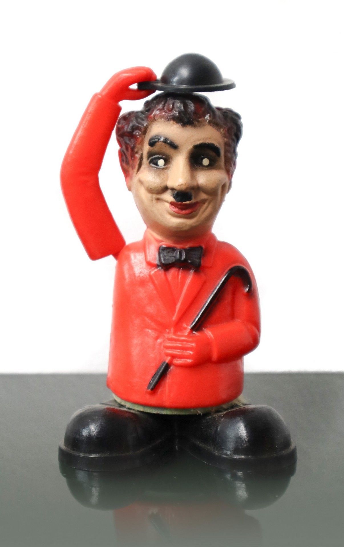 CO Charlie Chaplin. 

Gadget en plastique du film "The Brat", fabriqué en Italie&hellip;