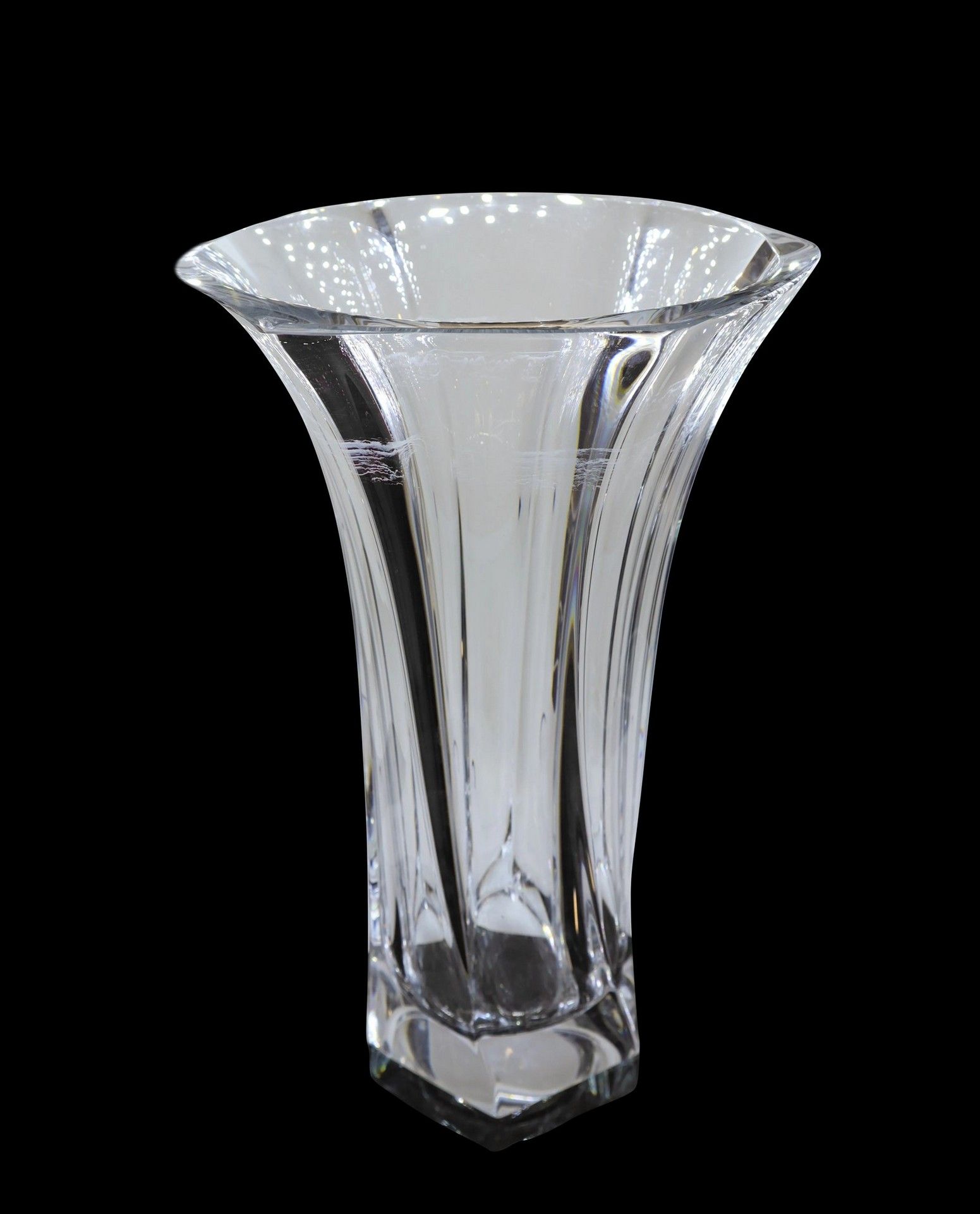 Crystal Sevrès Crystal Sevrès - Vase h cm 35 Hexagonal base, small chipping at m&hellip;