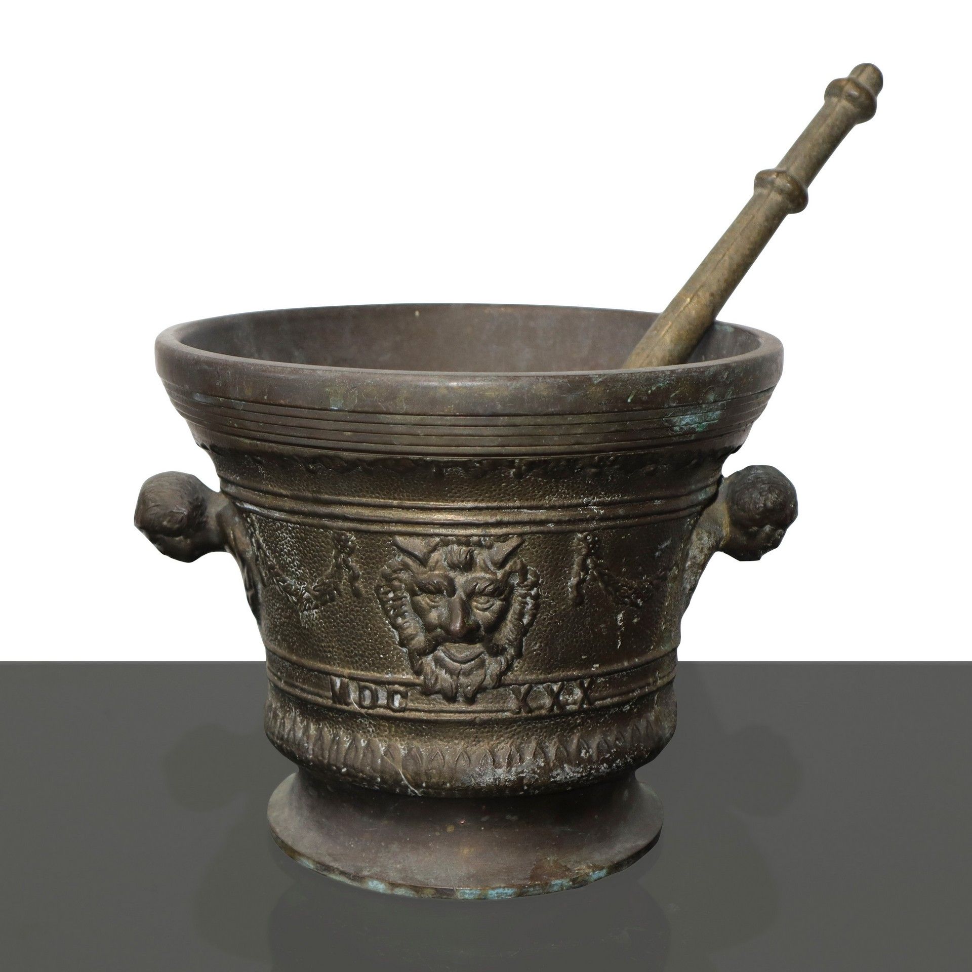 Null Bronze mortar with Pestle H cm 20, mouth cm 24 Sockets with decorations of &hellip;