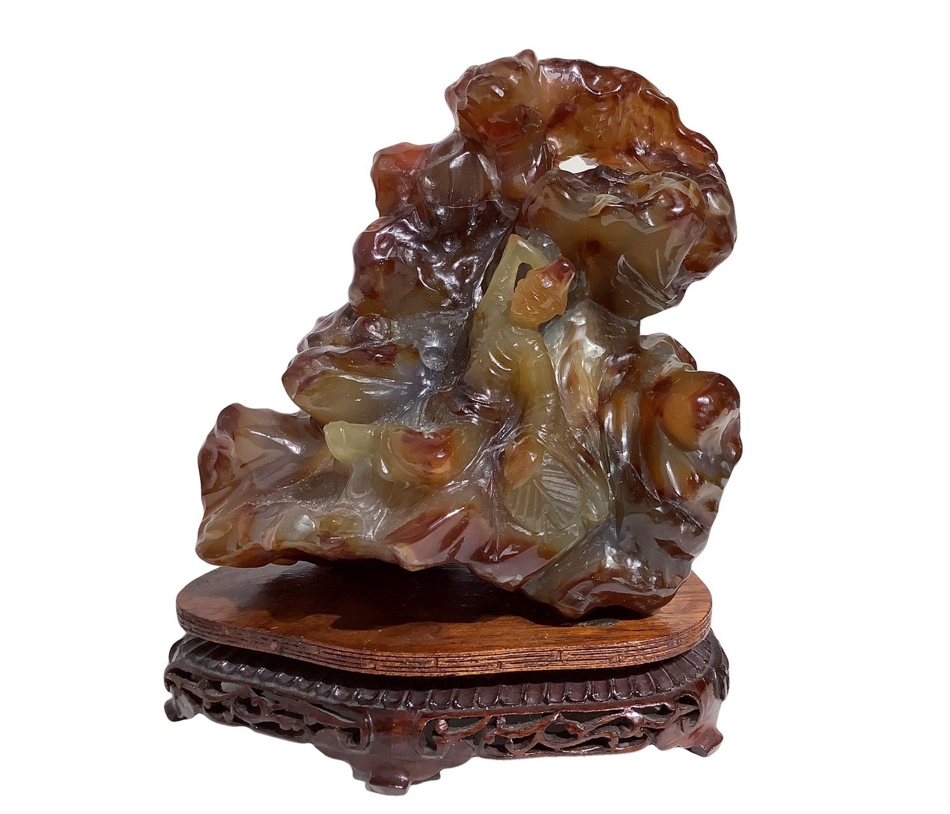 Null Carnelian sculpture with figure in central part h 18 cm, b 15 cm Wooden bas&hellip;