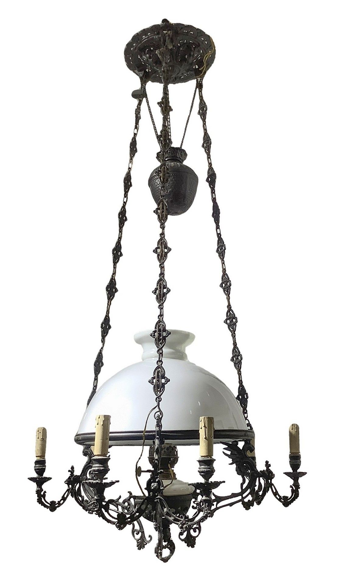 Null 黄铜吊灯，带玻璃乳白碗。高130x65厘米。7盏灯，来自19世纪末的一个古董油吊。