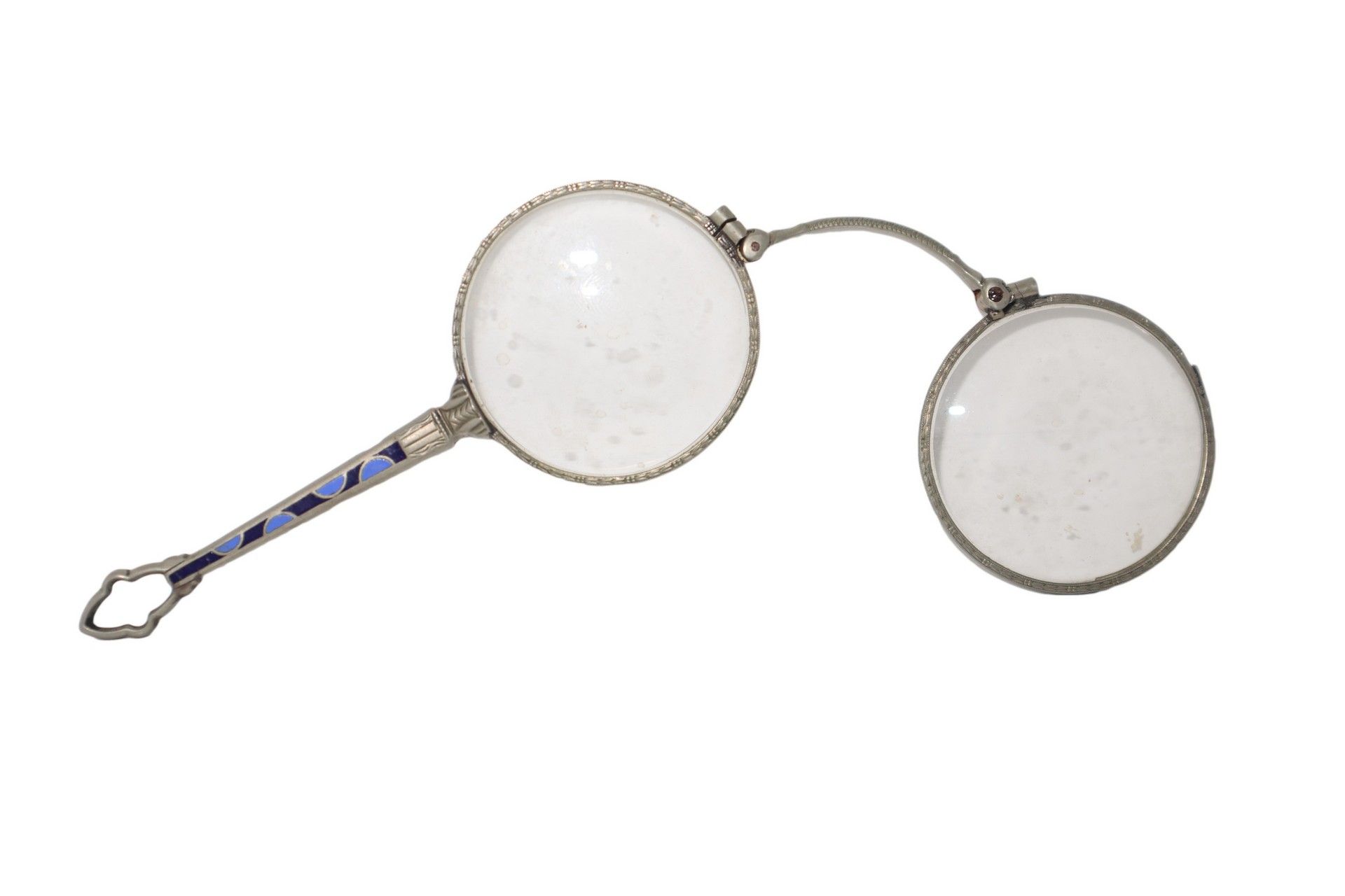 Null Silver lorgnette, Early 20th century Pyramidal handle with enamels Pyramida&hellip;
