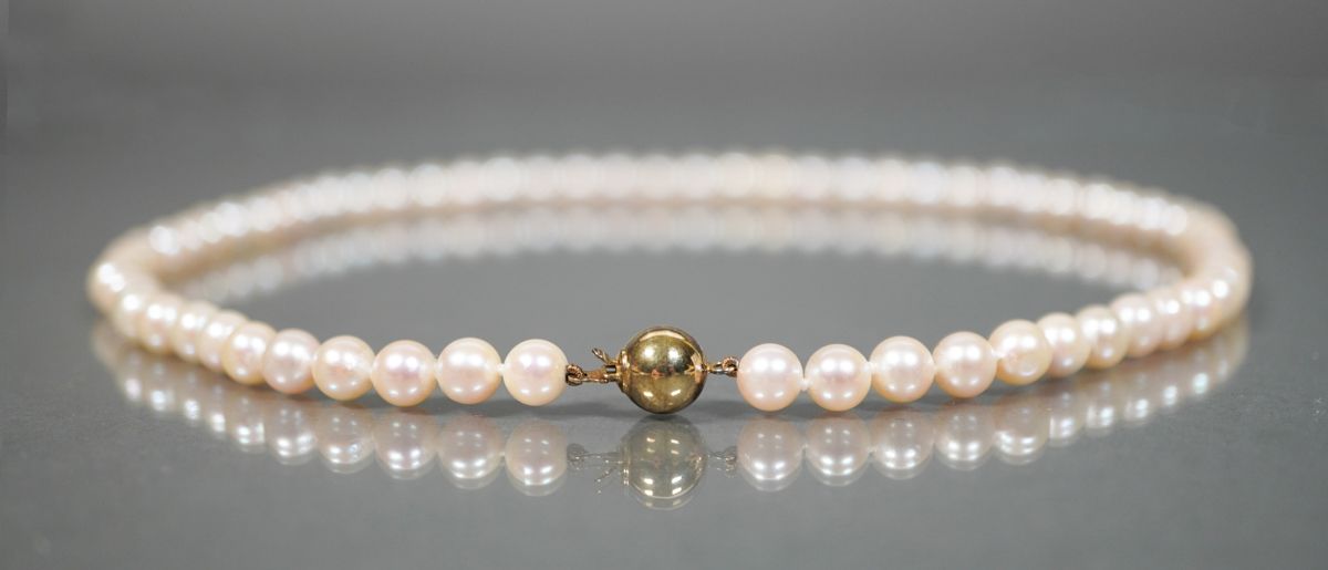Null Collier de perles, fermoir GG 585, ,66 perles avec de faibles caractéristiq&hellip;