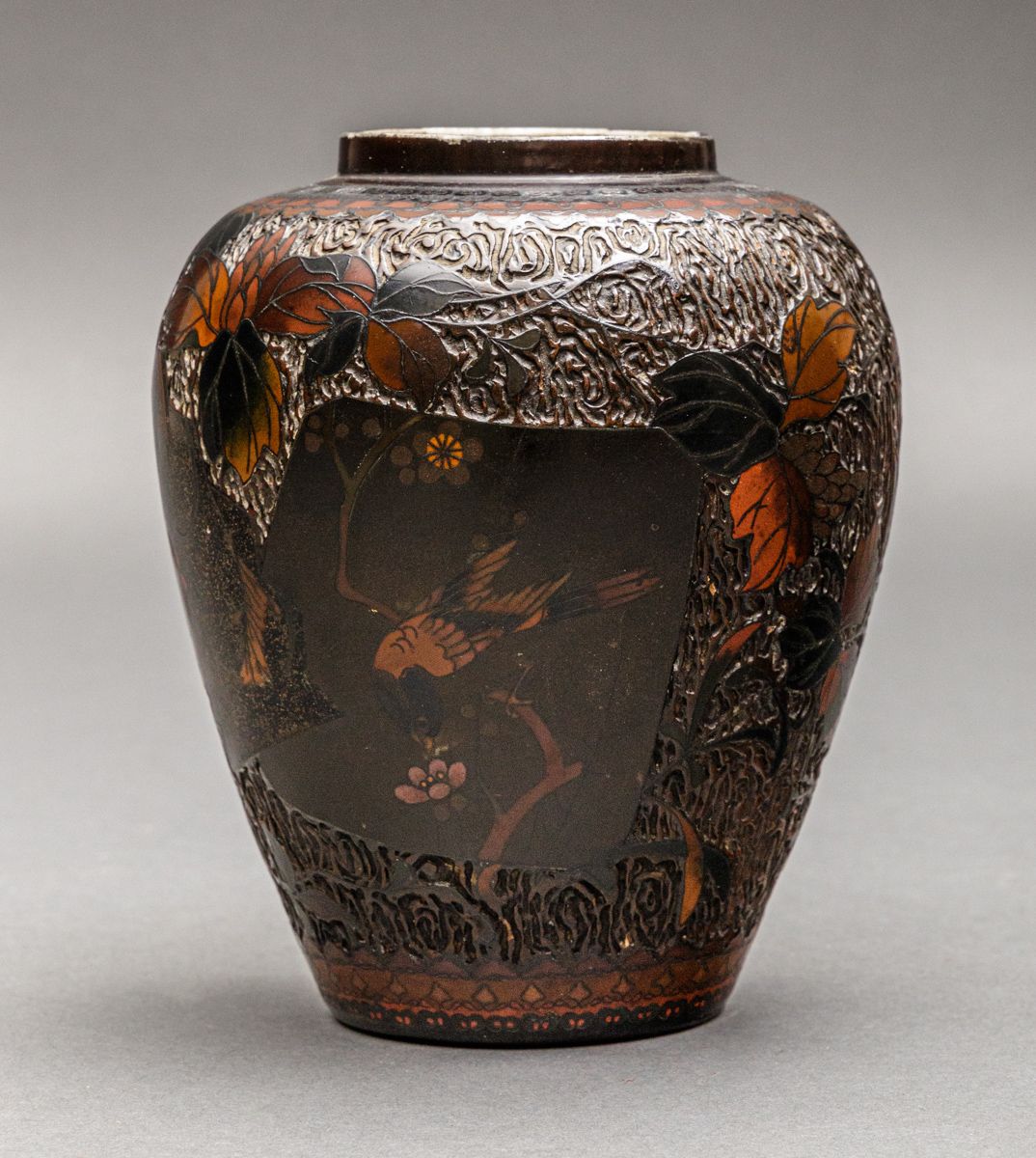 Null Vase cloisonné en porcelaine laquée "Jitaisome Shippo", Japon, époque Meiji&hellip;