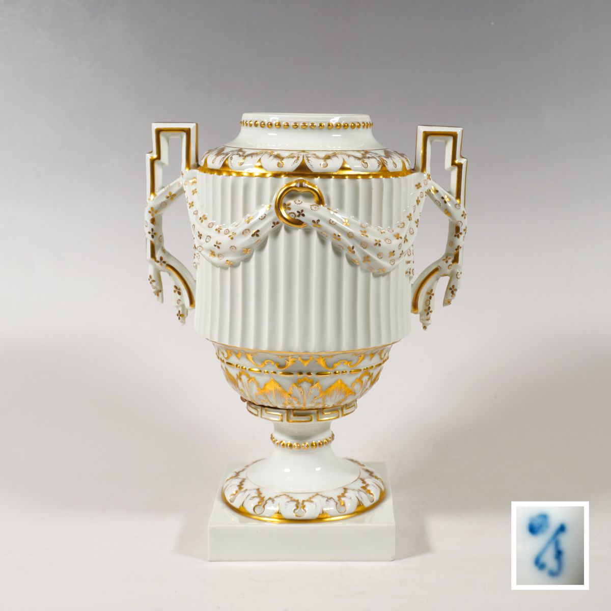 Null Fürstenberg, Vase à couvercle classique, 2ème moitié du 20ème siècle, Porce&hellip;