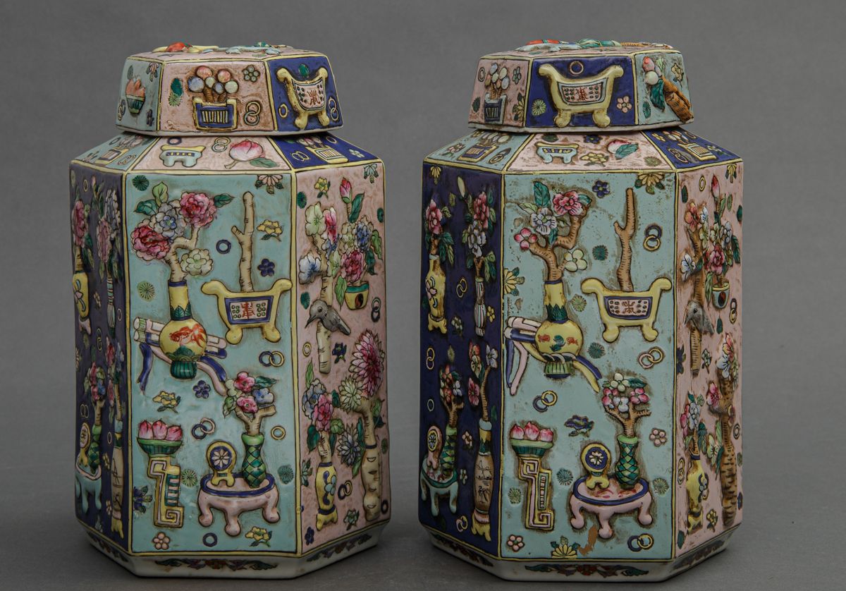 Null Paire de boîtes à couvercle, Chine, probablement 19e/20e s., ,porcelaine, é&hellip;