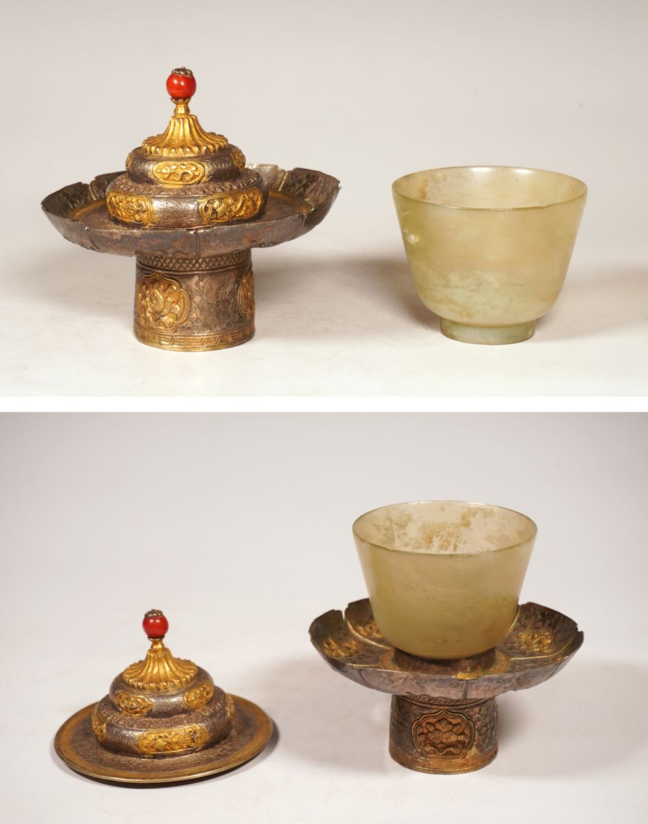 Null Ciotola per il tè al burro, Tibet, XIX secolo, Argento, cesellato e inciso,&hellip;