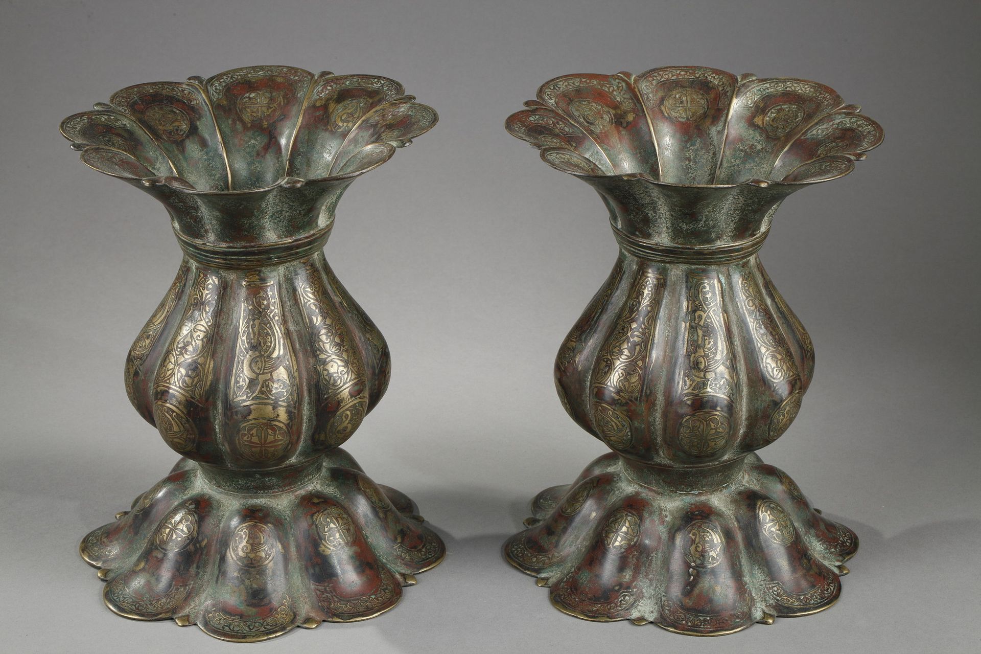 PAIRE DE VASES FLORAUX D'INSPIRATION TANG 
EASTERN IRAN, KHORASSAN, 10th-12th CE&hellip;