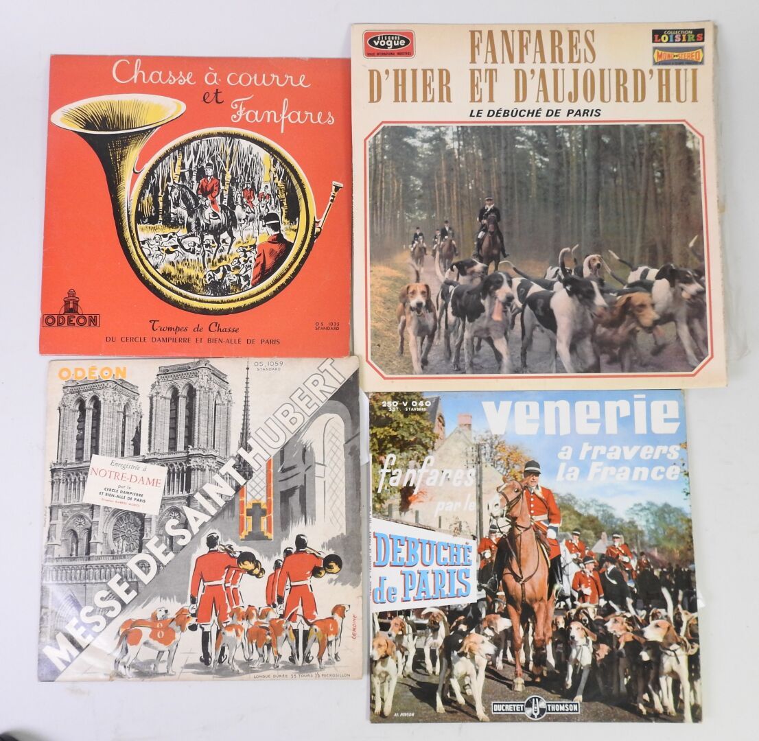 Null Lot de quatre disques vinyle fanfares de chasse à courre.