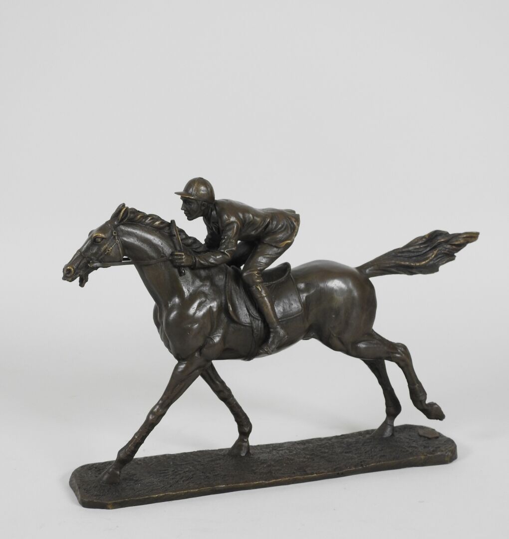 Null School of the XXth.

The jockey.

Sculpture in bronze with patina.

N° A702&hellip;