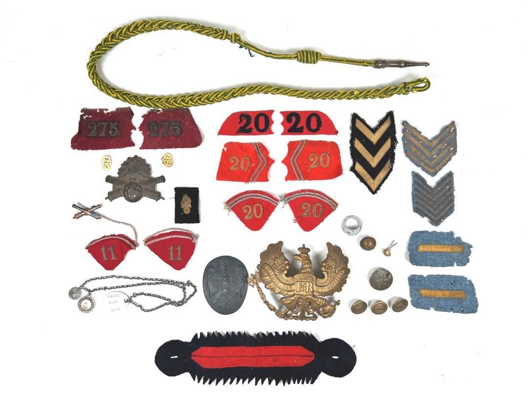 Null France, 1st World War.

Lot of insignia and small miscellaneous items that &hellip;