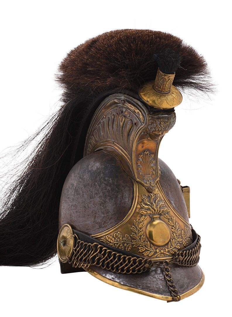 Null 法国，路易-菲利普（1830-1848）。

1825-30年款的贵族部队头盔。

钢制密涅瓦头盔，表面氧化，有一个钢制的面罩和头盔盖，边上有一个铜制&hellip;
