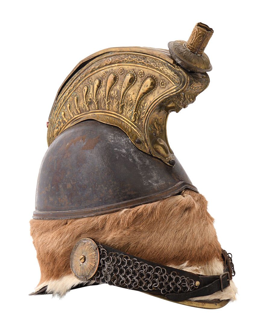 Null 法国，路易-菲利普（1830-1848）。

1845年款的贵族部队头盔。

带水沟的钢制密涅瓦头盔，经过烧制，有氧化的痕迹（用油灰填充的孔，然后进行&hellip;