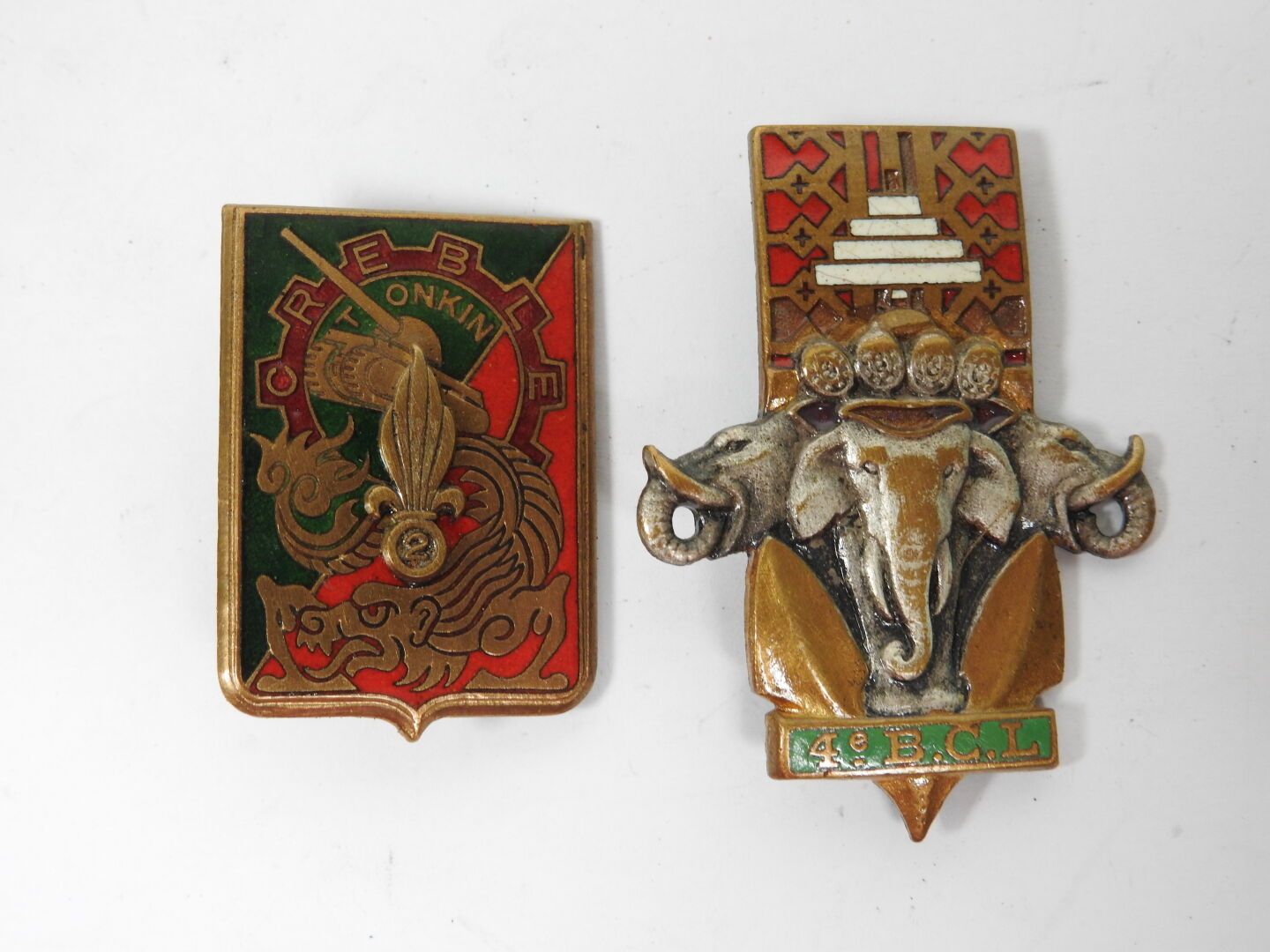 Null France Indochina war.
Two enameled Foreign Legion badges including :
- 2nd &hellip;