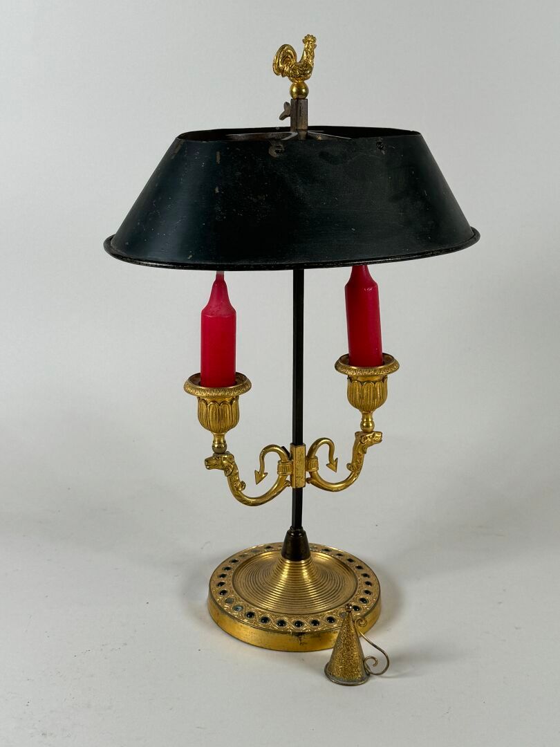 Null Lampe bouillotte d'époque Directoire à deux bras de lumière supportés par d&hellip;