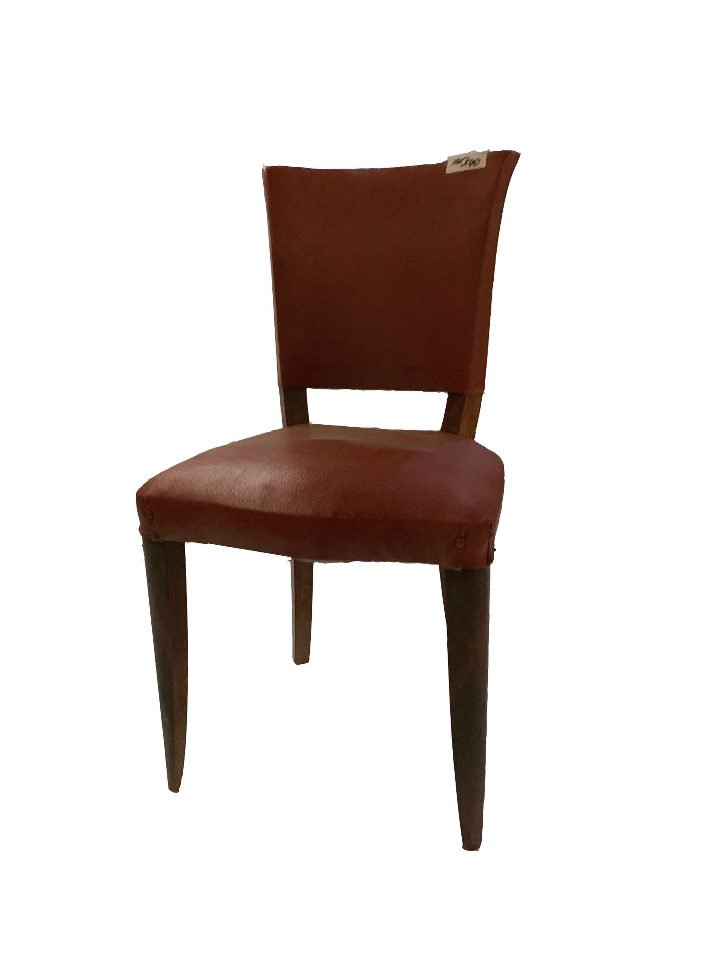 Chaises 
Série de six 
chaises. Assise skaï rouge. Restauration à prévoir.