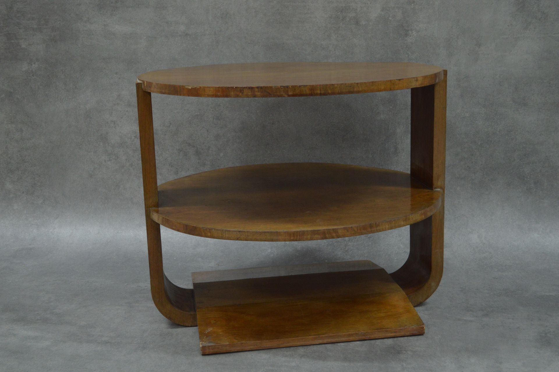 Guéridon Art Déco 
装饰艺术的基座桌。
1930's.使用条件。尺寸：直径80厘米。高度为66厘米。