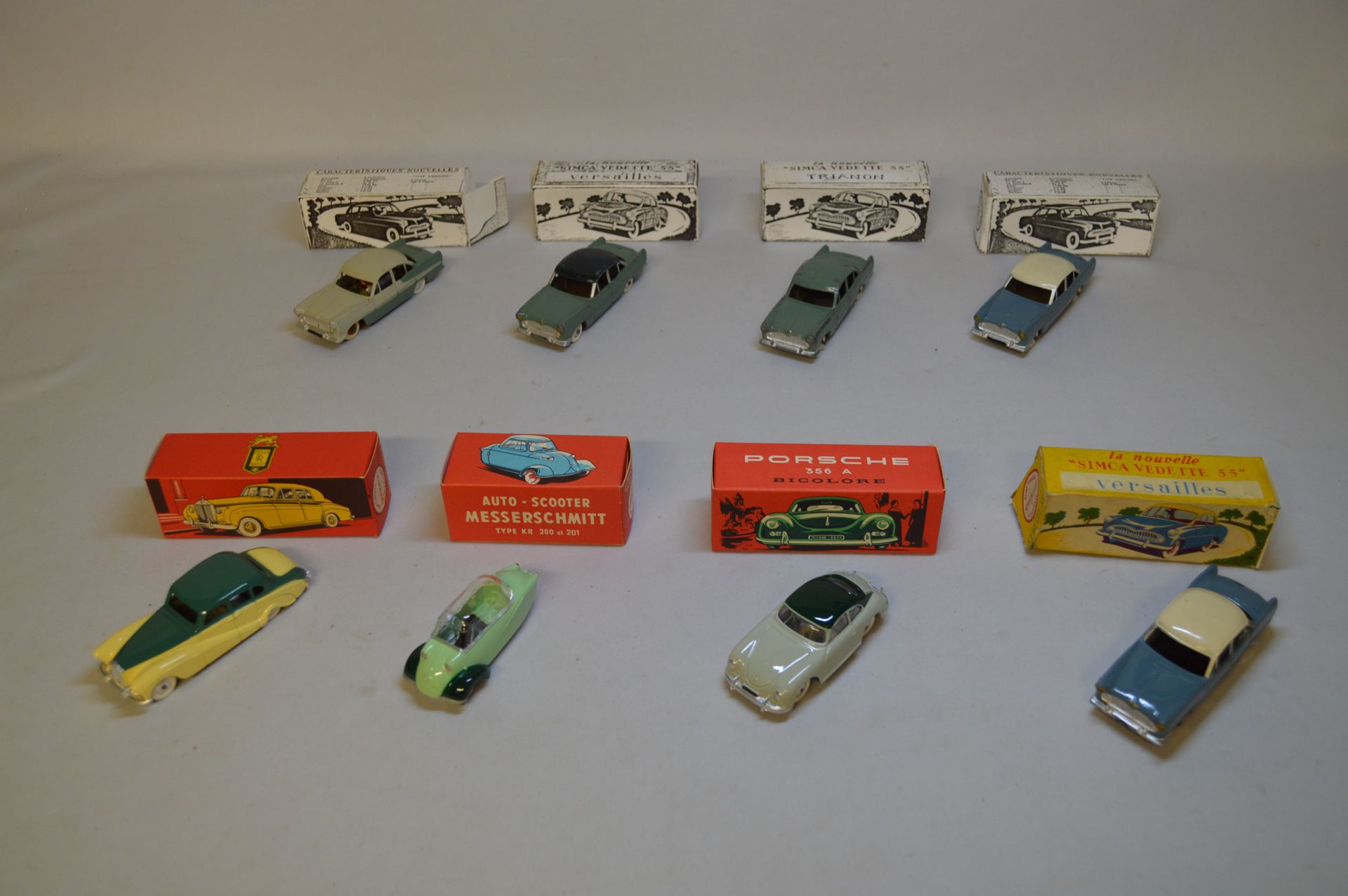 QUIRALU. Superba collezione di miniature QUIRALU (otto miniature). Metallo. Incl&hellip;