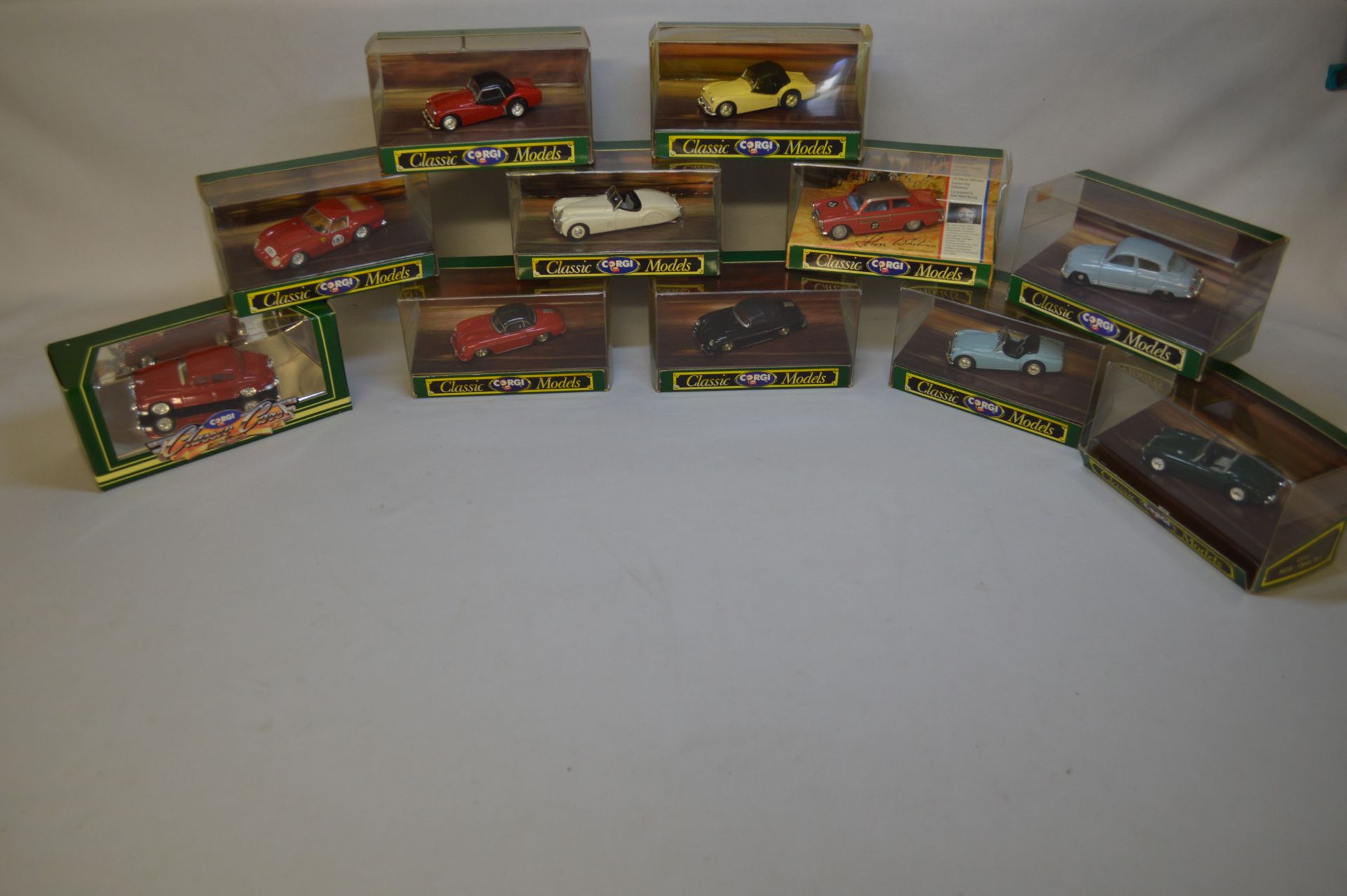 Null Set of eleven CORGI miniatures - Classic Models including one "collectors s&hellip;