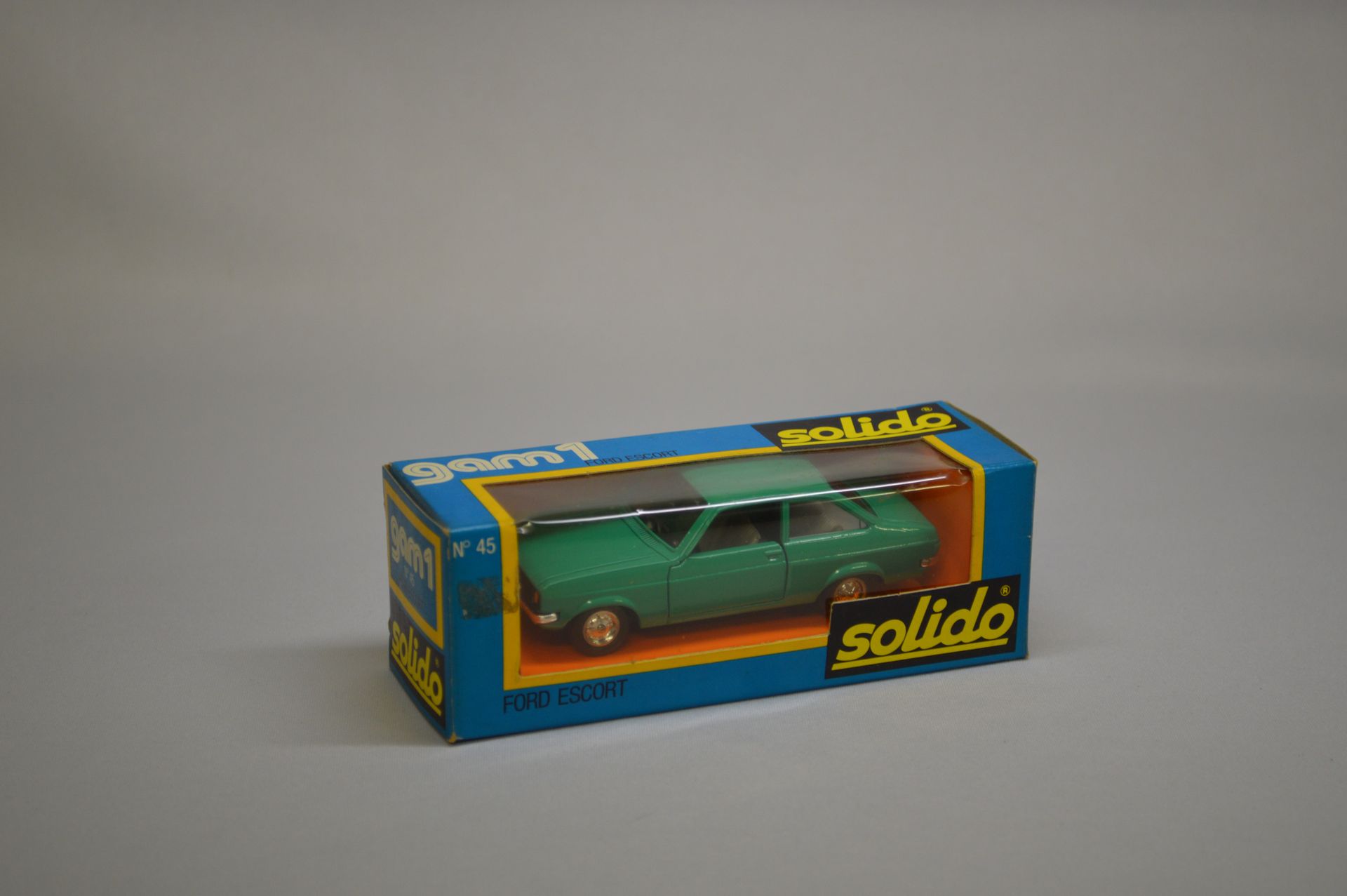 Null SOLIDO - GAM 1 - Coche de turismo : Ford Escort, n° 45, verde.

Caja origin&hellip;