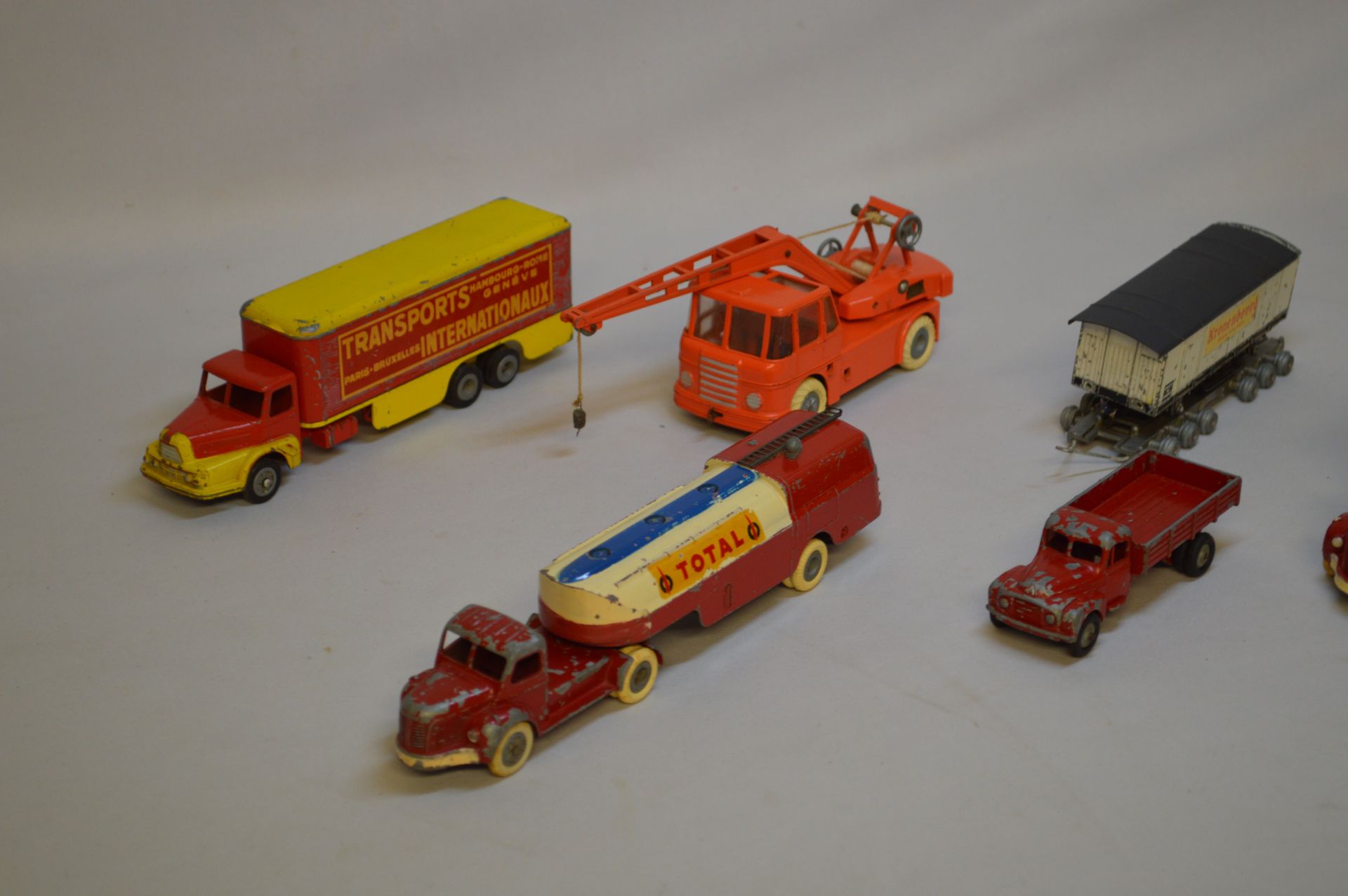 Null Very nice set of six JRD miniatures. Painted metal. Including: Truck with t&hellip;
