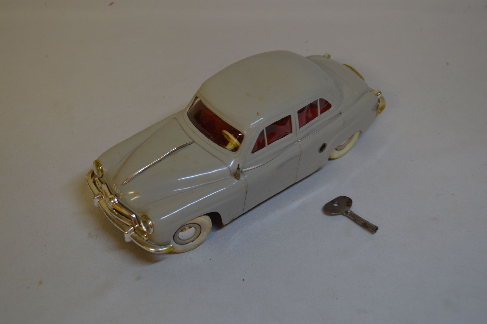Null Gégé. Metal and pvc. 1 : 18. Miniature Simca 9 aronde mechanical SGDG with &hellip;