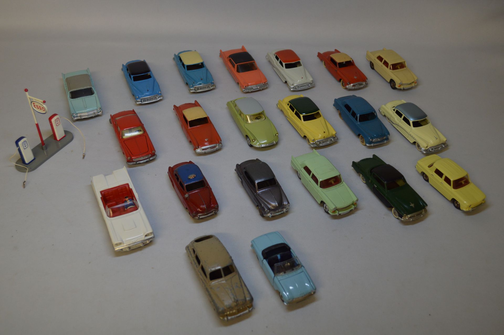 Null Very nice set : DINKY TOYS. Painted metal. 1 : 43. 21 very nice collection &hellip;