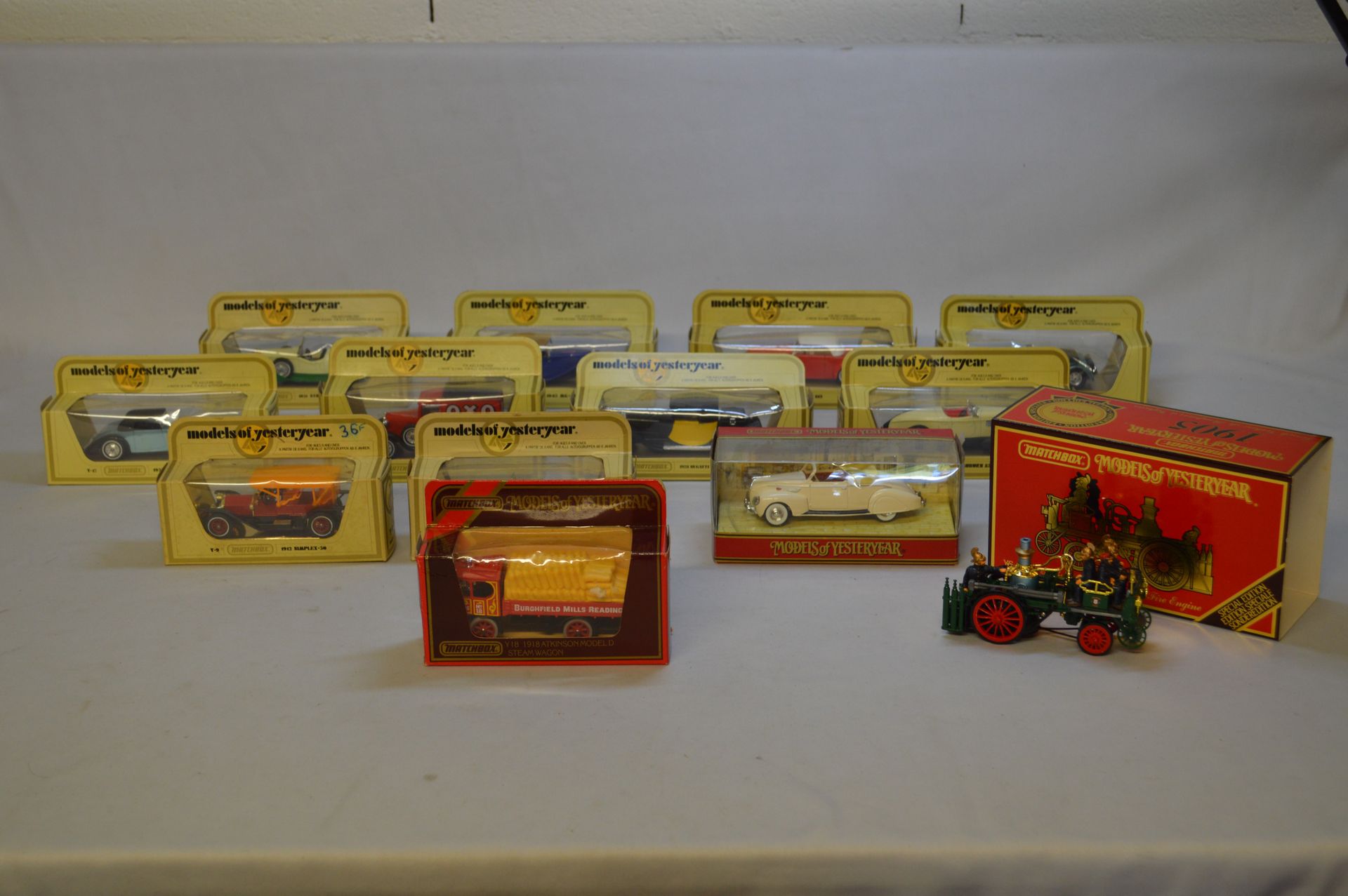 Null MATCHBOX - Metal and other. 1 : 43. Set of thirteen miniatures including: Y&hellip;