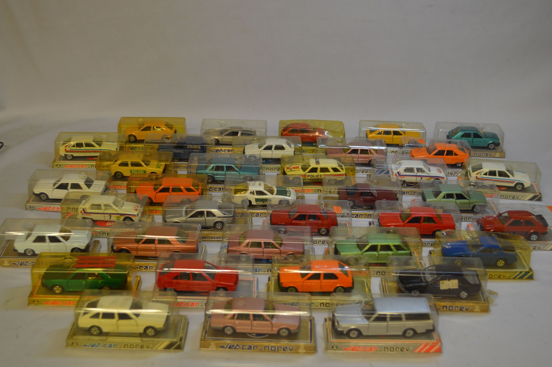 Null NOREV - JET-CAR. Metal and pvc. 1 : 43. Set of thirty-seven miniatures NORE&hellip;
