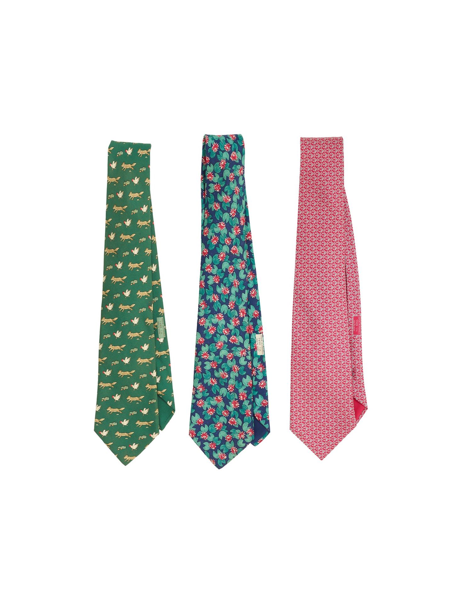 HERMES 由三条爱马仕丝质领带组成的拍品。状况极佳。





 





 

本拍品由三条爱马仕丝绸领带组成。条件非常好。
