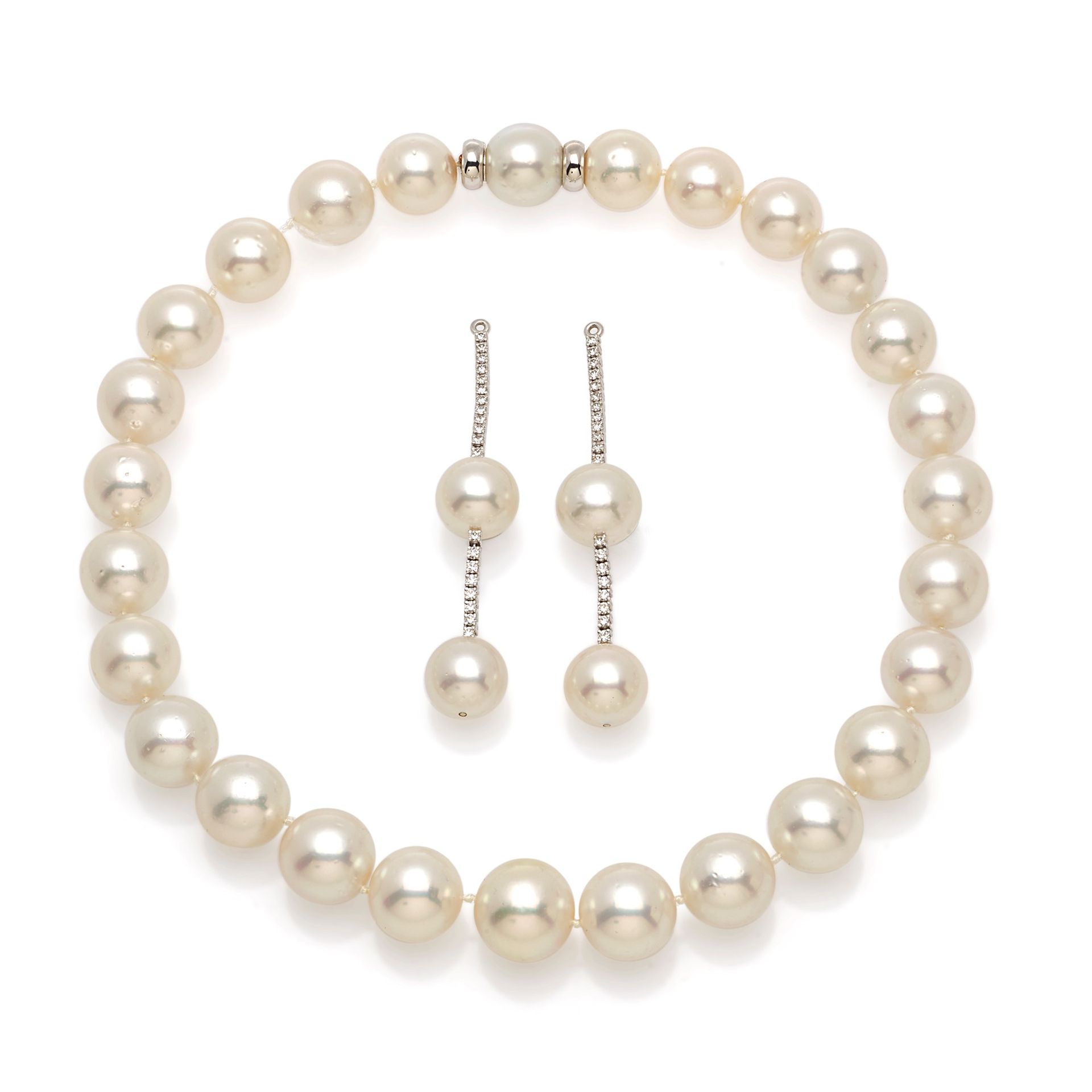 Null Demi-parure compuesto por collar y pendientes con perlas cultivadas de agua&hellip;