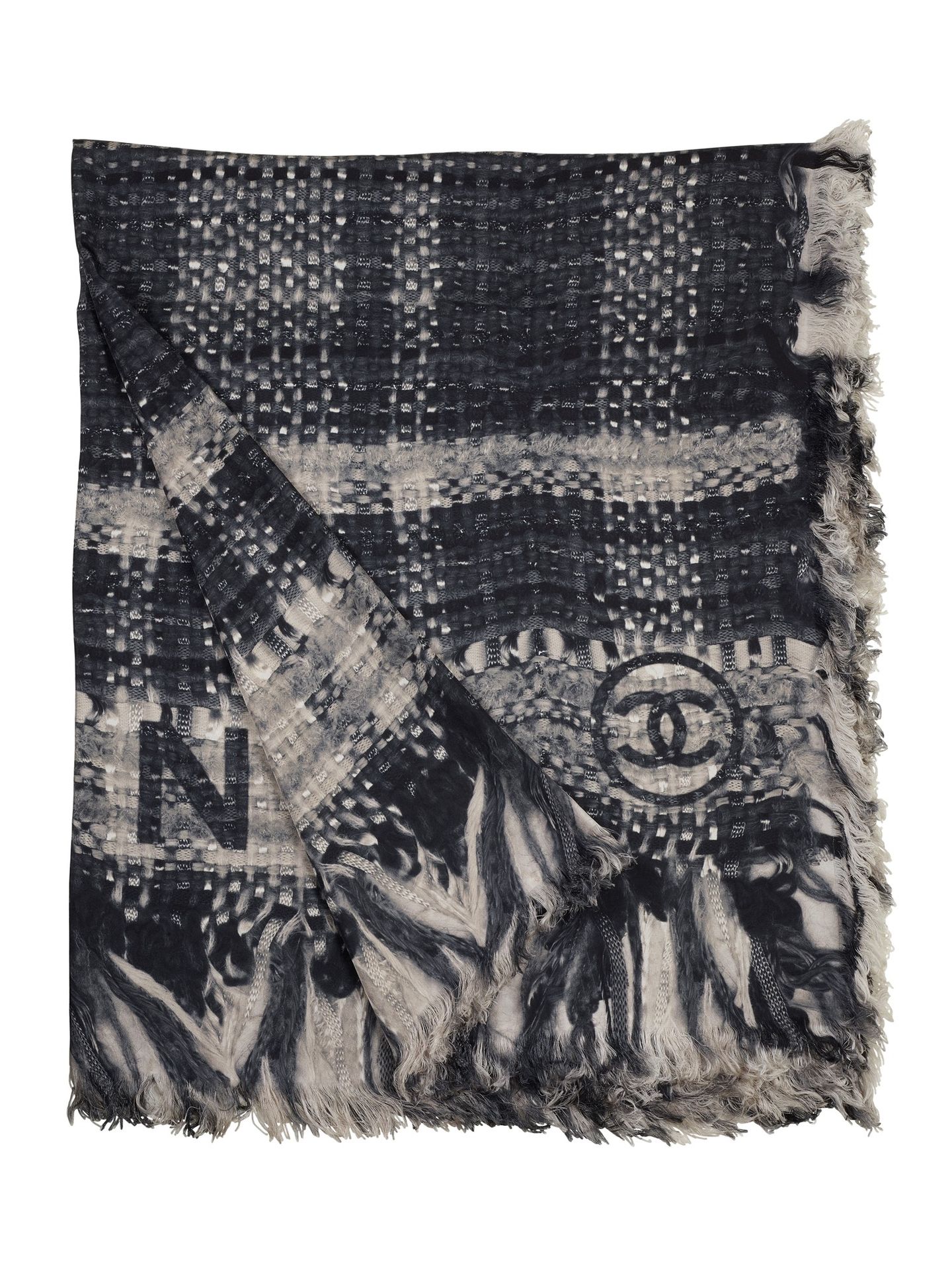 CHANEL Sciarpa Chanel in seta con logo. Ottime condizioni.

Misure 185 x 125 cm
&hellip;