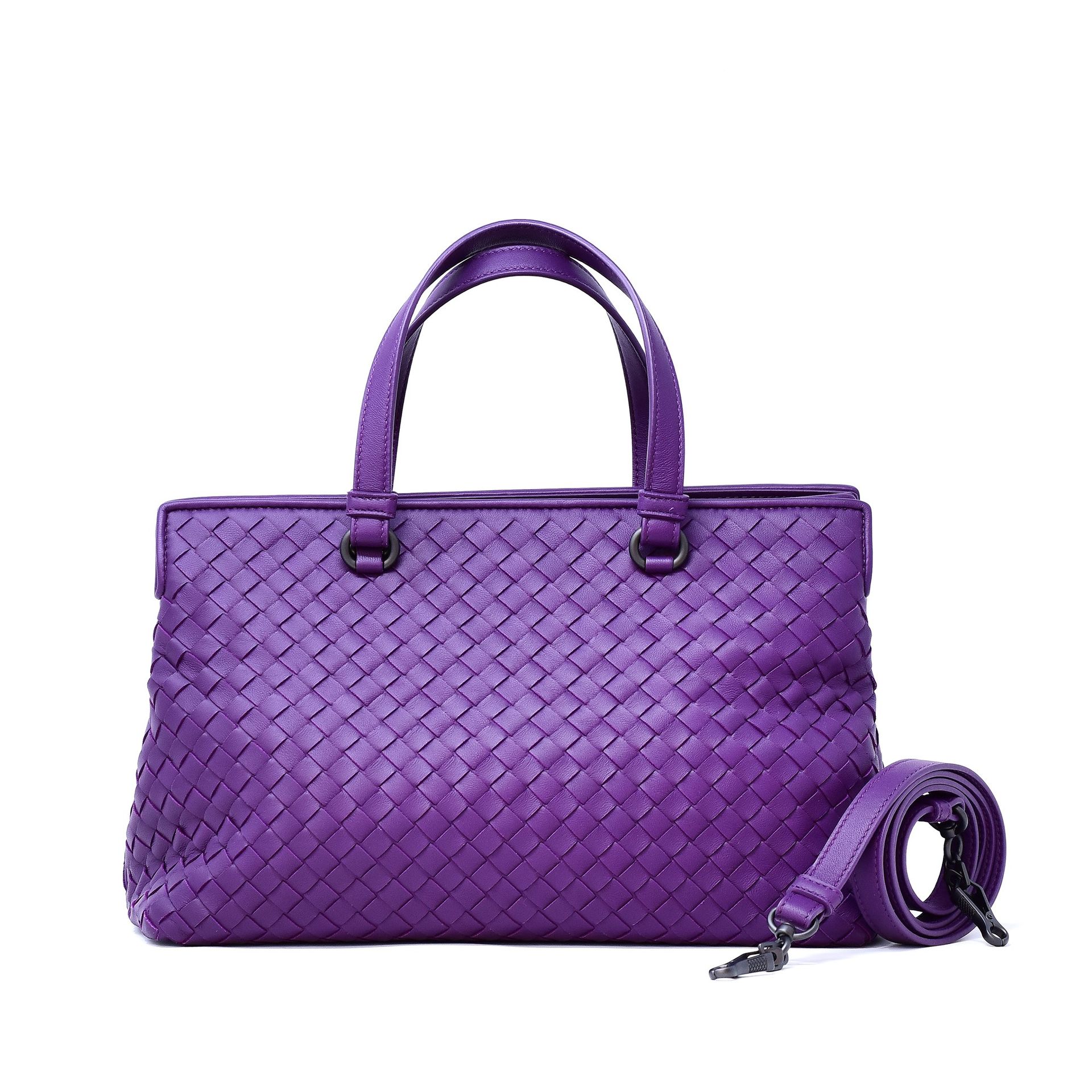 BOTTEGA VENETA Bottega Veneta手提包，紫色纳帕皮编织而成，黑灰色金属装饰，可拆卸肩带。两个带拉链的内部绒布隔间。配有防尘袋和护理说明&hellip;