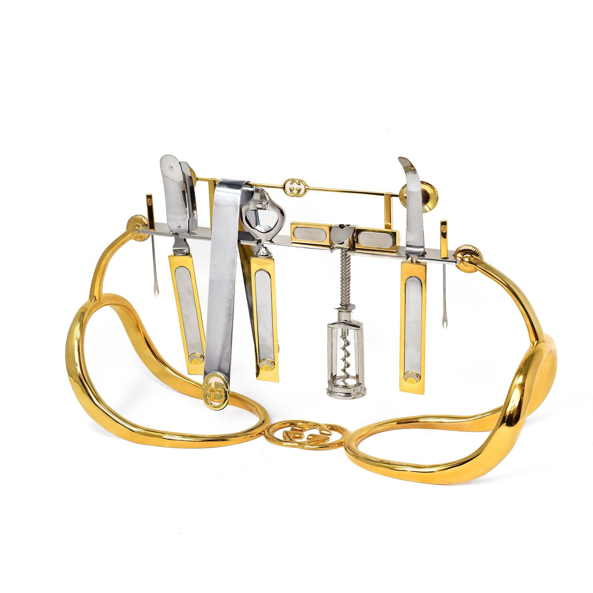 GUCCI Set bar Gucci vintage in metallo dorato e argentato con utensili in acciai&hellip;