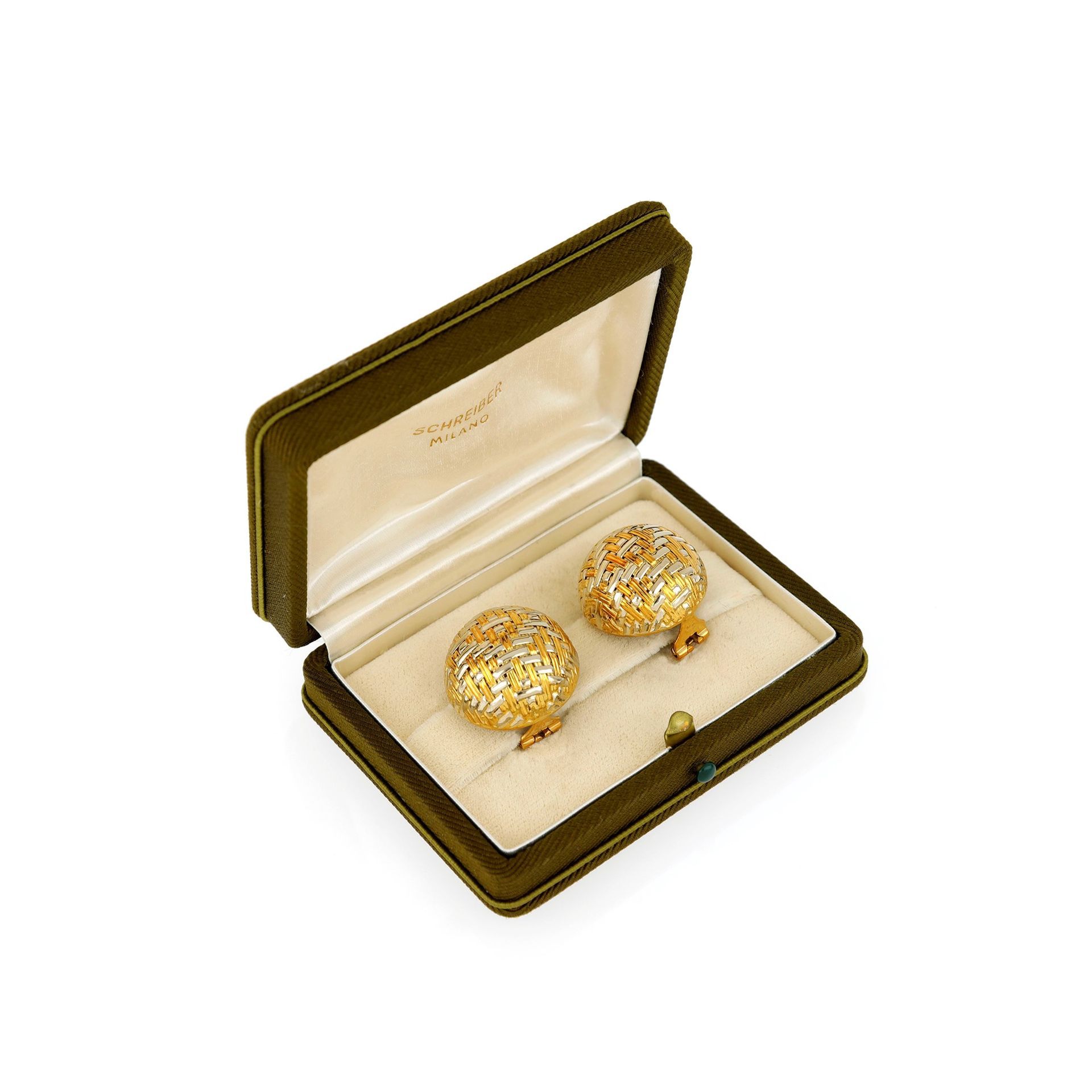 SCHREIBER 18K黄金和白金夹式耳环，Schreiber表壳 直径约2.3厘米，重量14.56克 

18K黄金和白金夹子耳环，装在一个Schreibe&hellip;