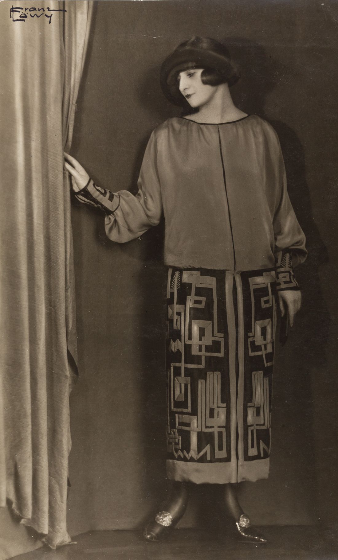 FRANZ LÖWY (1883–1949) FRANZ LÖWY (1883–1949) | Fashion by ‘Wiener Werkstätte’, &hellip;