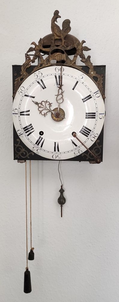 Null 带公鸡/雄鸡钟的孔雀，敲钟，约1790年，38x24x15.5厘米，砝码、钥匙和钟的悬挂物都在里面。