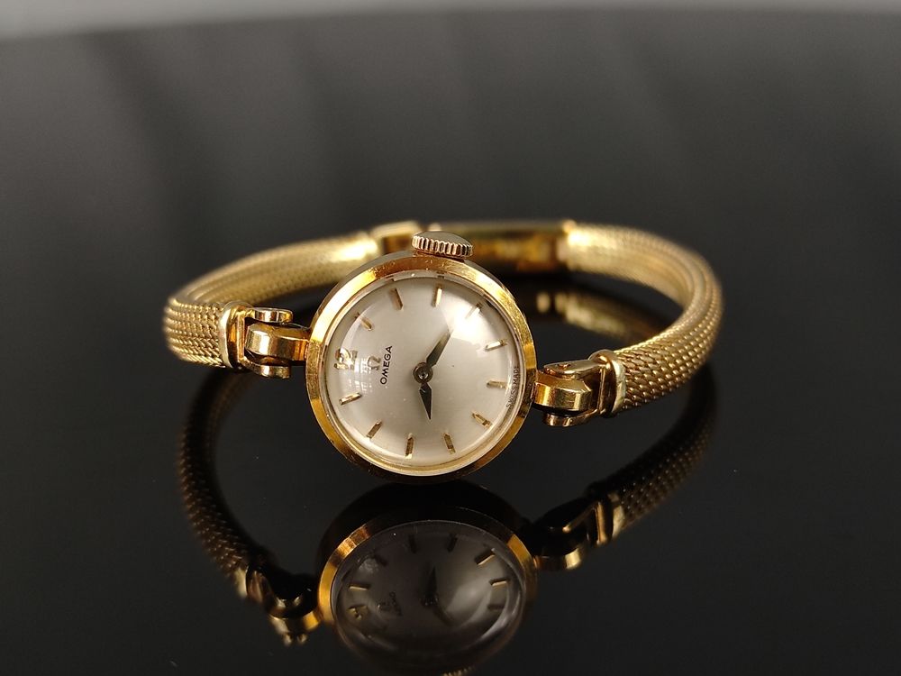 Null Orologio da polso Omega da donna, quadrante rotondo con indici in oro, diam&hellip;