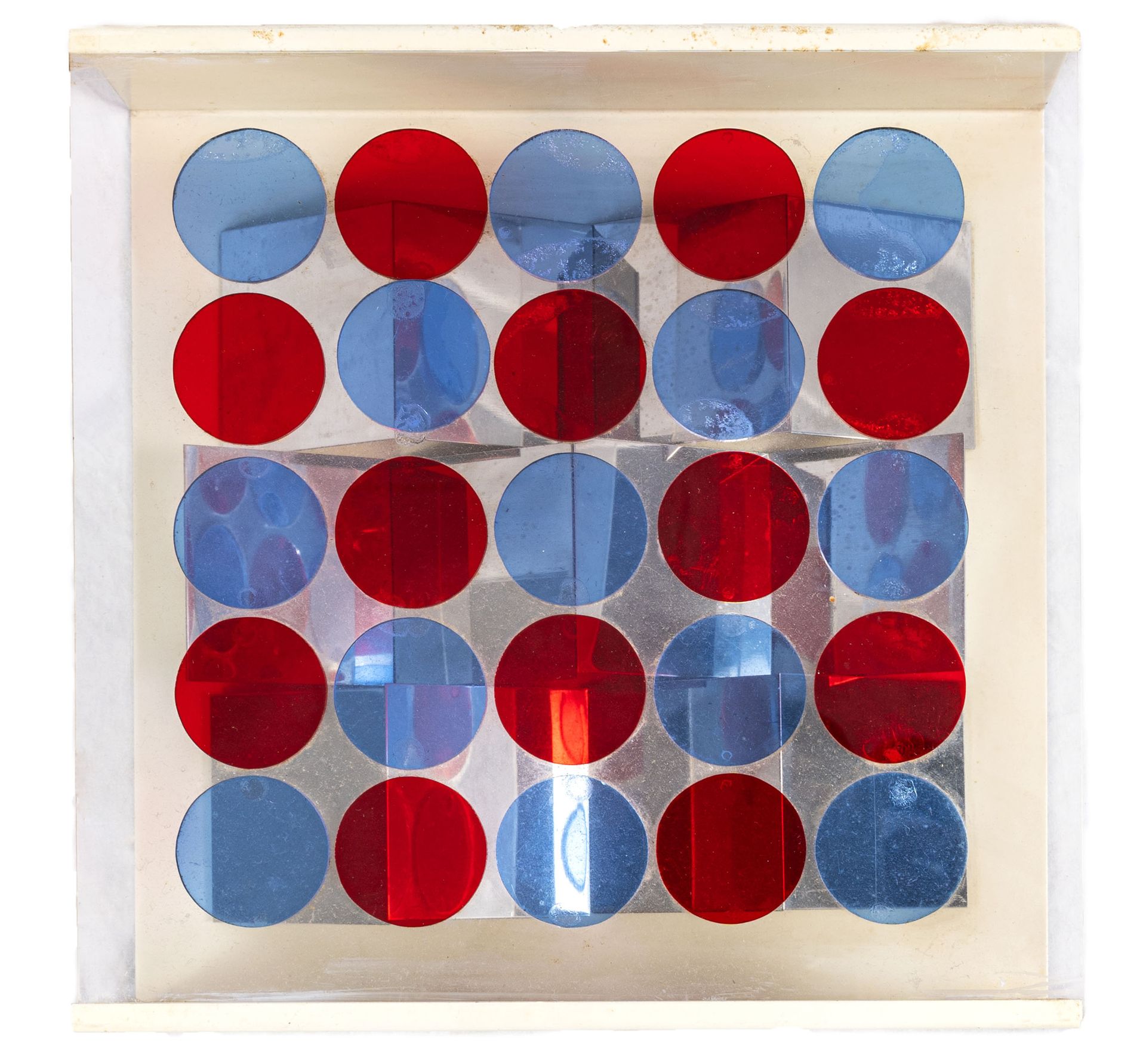 Hugo DEMARCO 胡戈-德马科

(1932 - 1995)

反射蓝紫色

金属和彩色有机玻璃，5/5版

20 x 20 x 7厘米

背面有签名、&hellip;