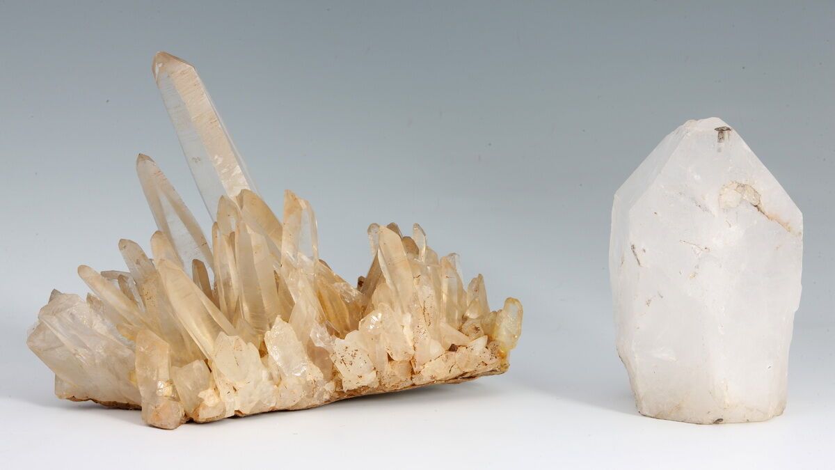 Null 2 BLOCS en cristal de roche ou quartz

H. 17 et 20 cm