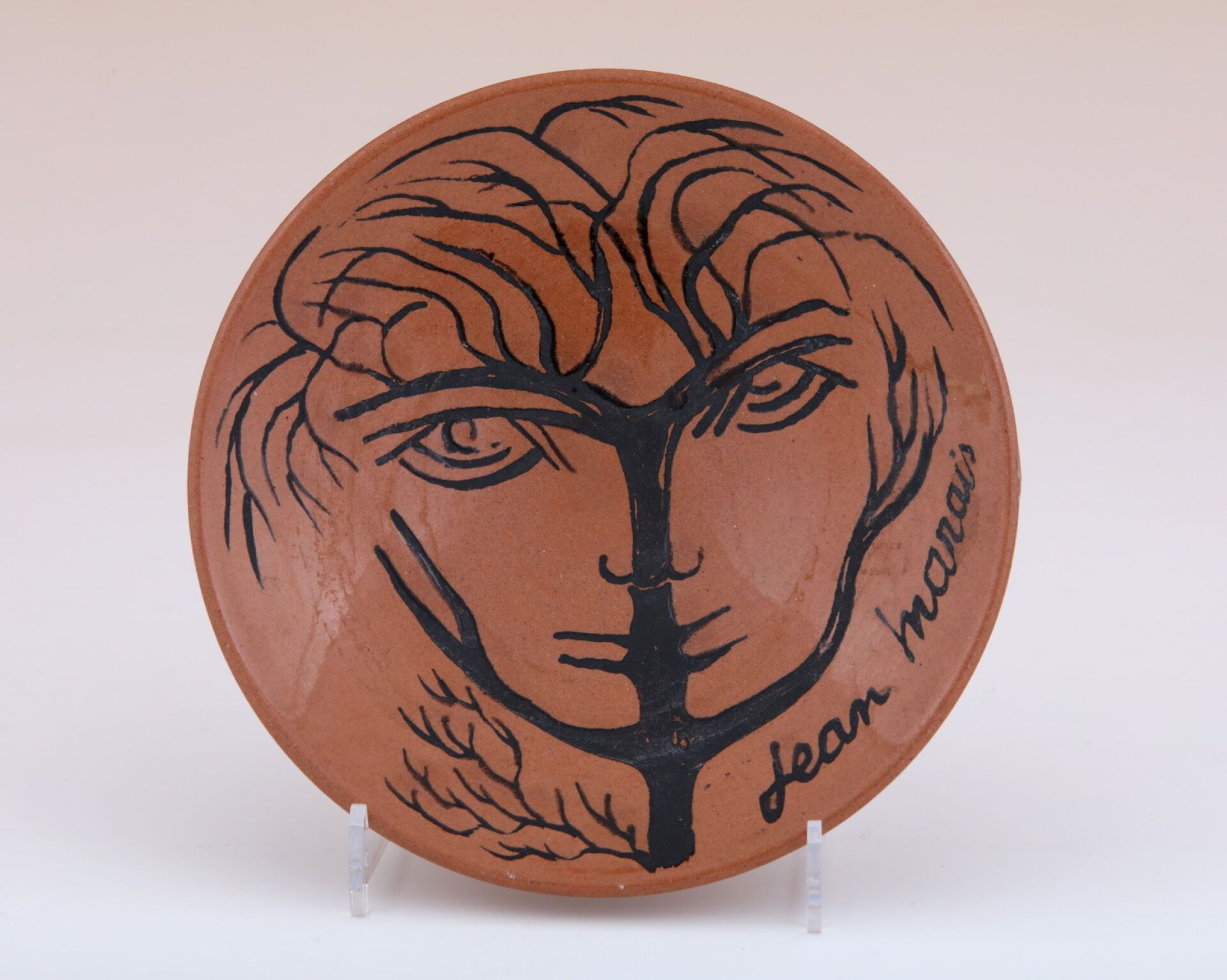 Null 让-马里斯（1913-1998）
胭脂树
赭色釉陶，已签约
长 15 厘米