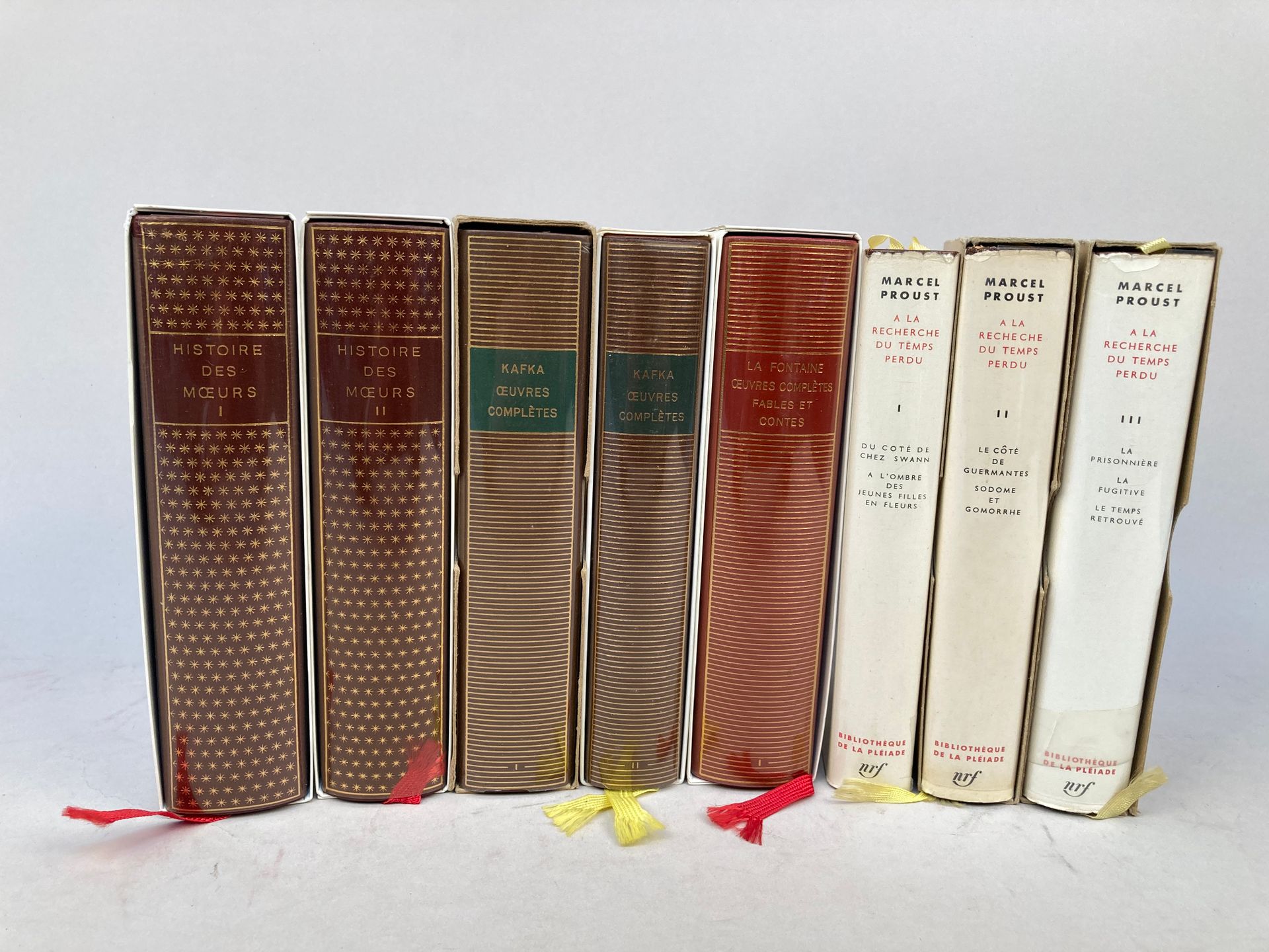 Null PLEIADE. 

8 volumes des Editions de la Pleiade.

Paris, Gallimard.

Kafka,&hellip;