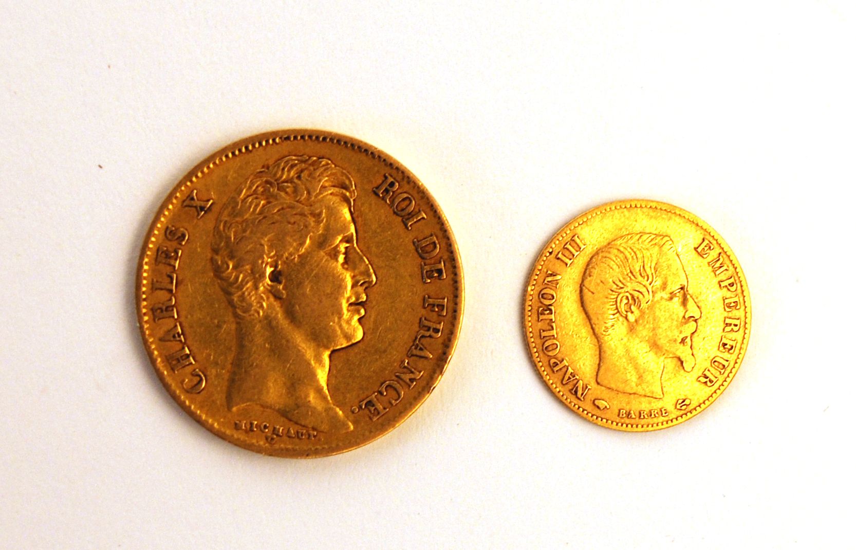 Null 1830年的40法郎硬币和1859年的10法郎硬币


重量 : 15,9