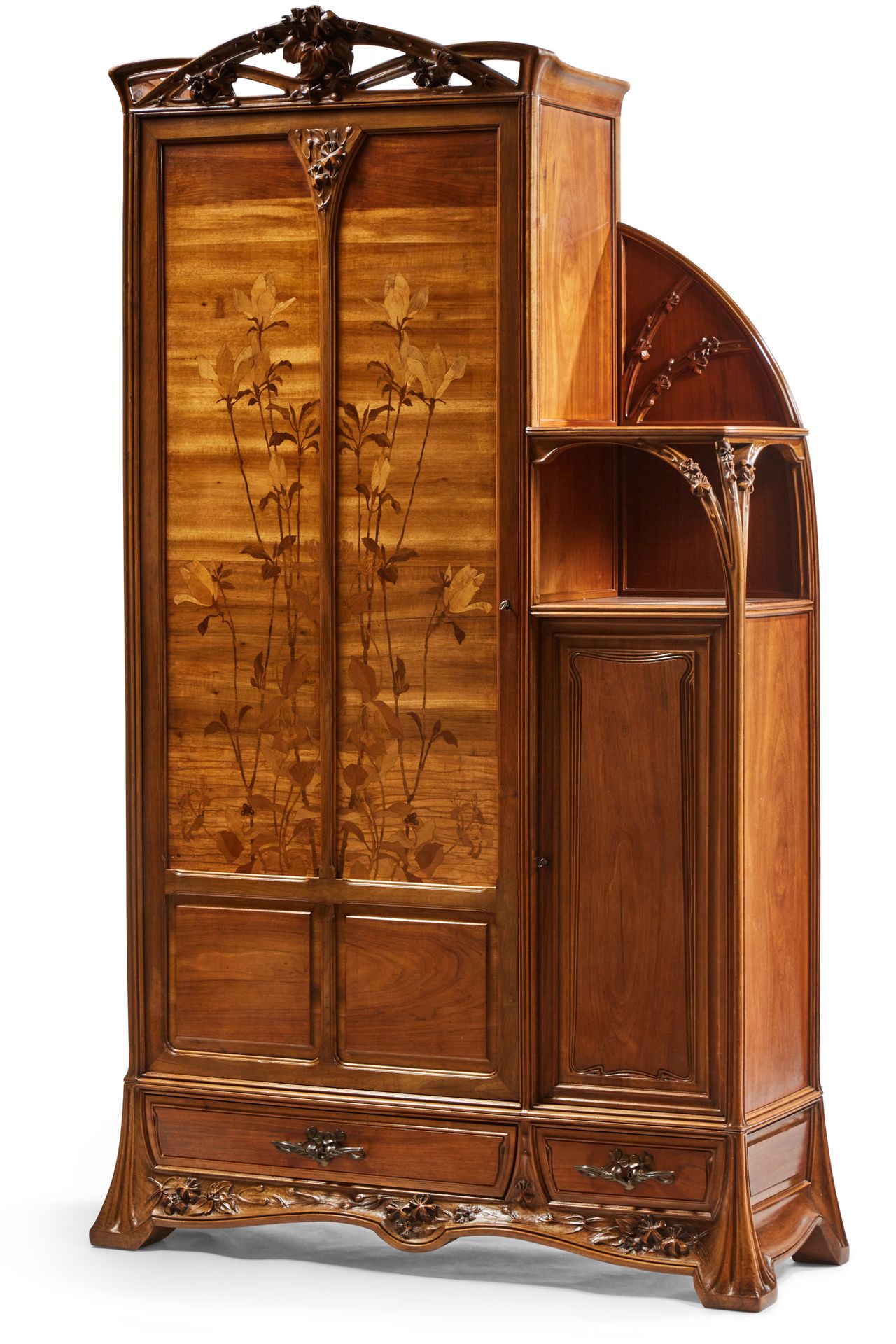 Null 路易-马约尔(1859-1926)


胡桃木和不同树种镶嵌的铁线莲衣柜，四角形的柜体，左侧开有两扇全门，下面有一个抽屉，右侧有一个开放的架子，一个柜&hellip;